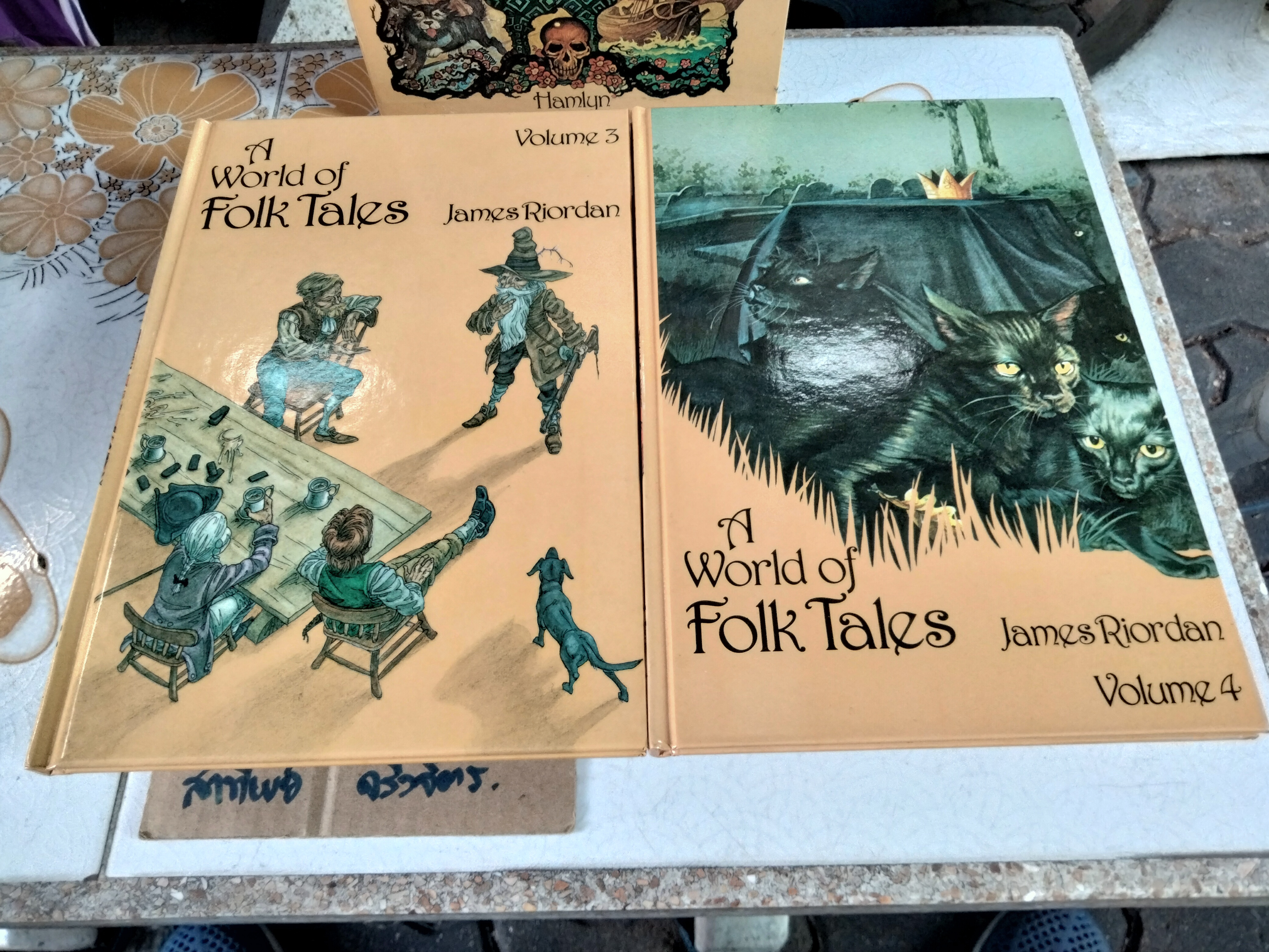 A WORLD OF FOLK TALES (5 เล่ม Box set) by JAMES RIORDAN