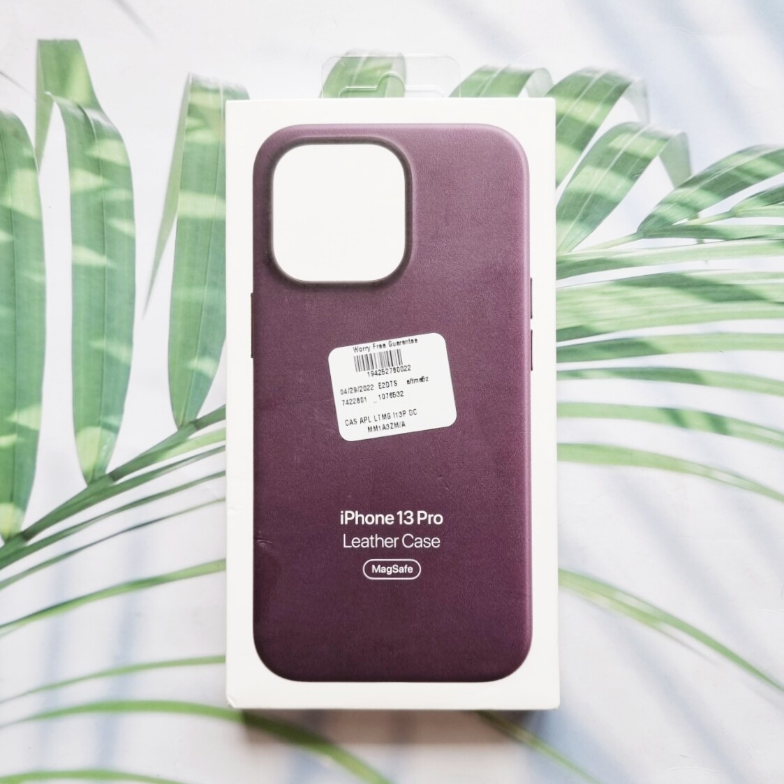 Apple® iPhone 13 Pro Leather Case with MagSafe เคสหนัง สำหรับ iPhone 13 Pro พร้อม MagSafe เคส เคสโทรศัพท์ เคสiPhone เคสมือถือ