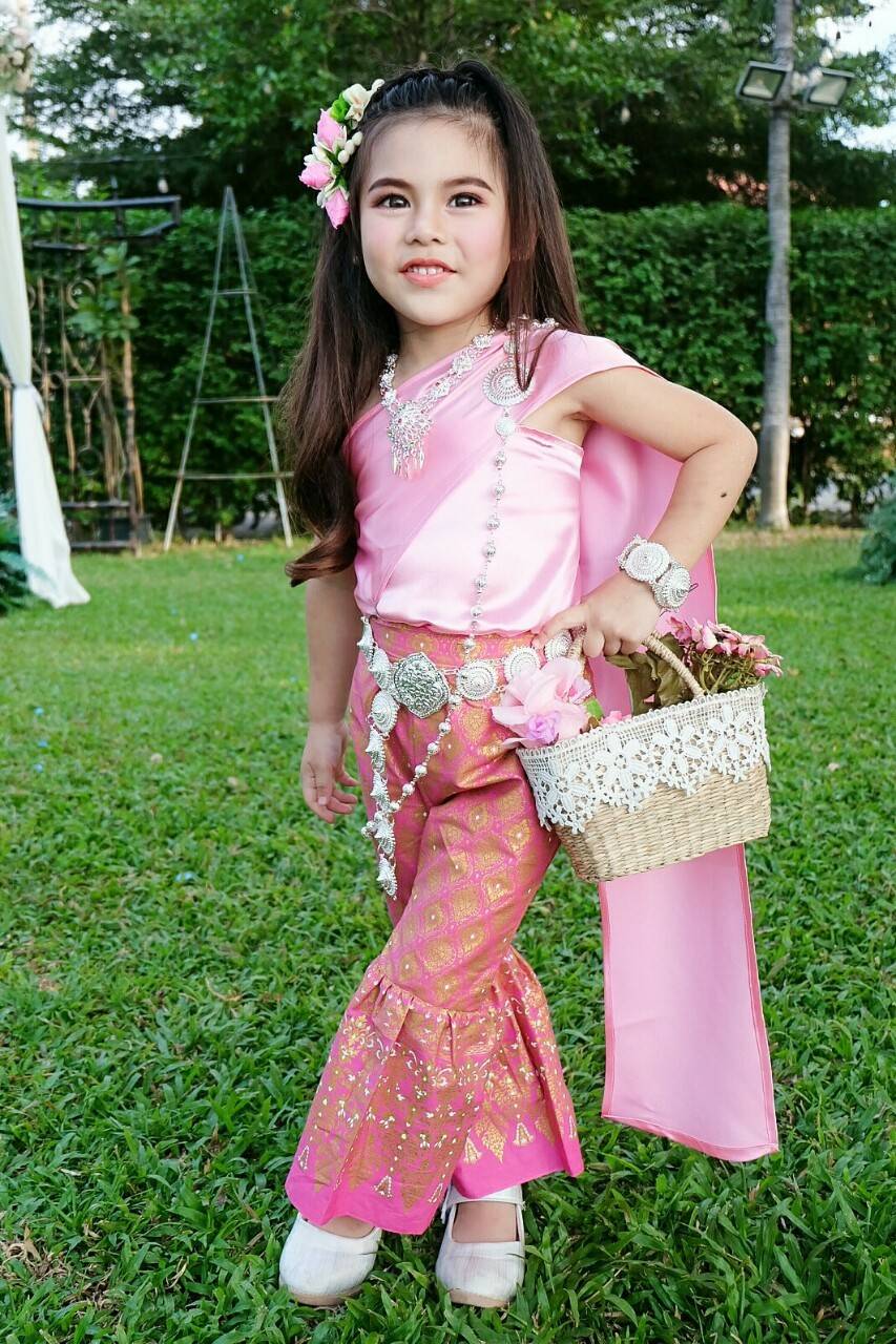 ชุดไทยเด็ก สไบกับขาม้าละมุน