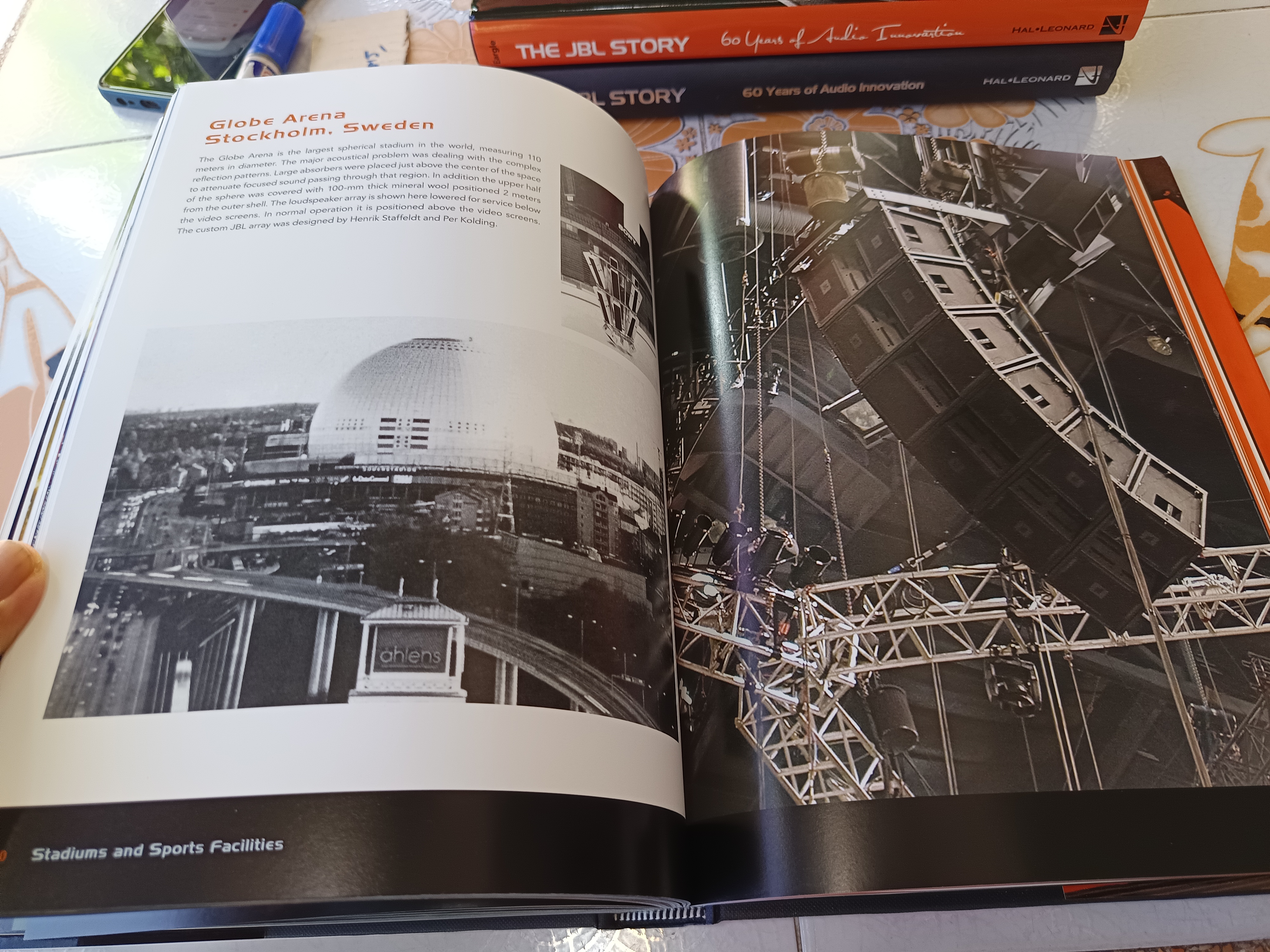 The JBL Story, book 60 𝚈𝚎𝚊𝚛𝚜 𝙾𝚏 𝙰𝚞𝚍𝚒𝚘 𝙸𝚗𝚗𝚘𝚟𝚊𝚝𝚒𝚘𝚗- 𝘉𝘺.𝘑&