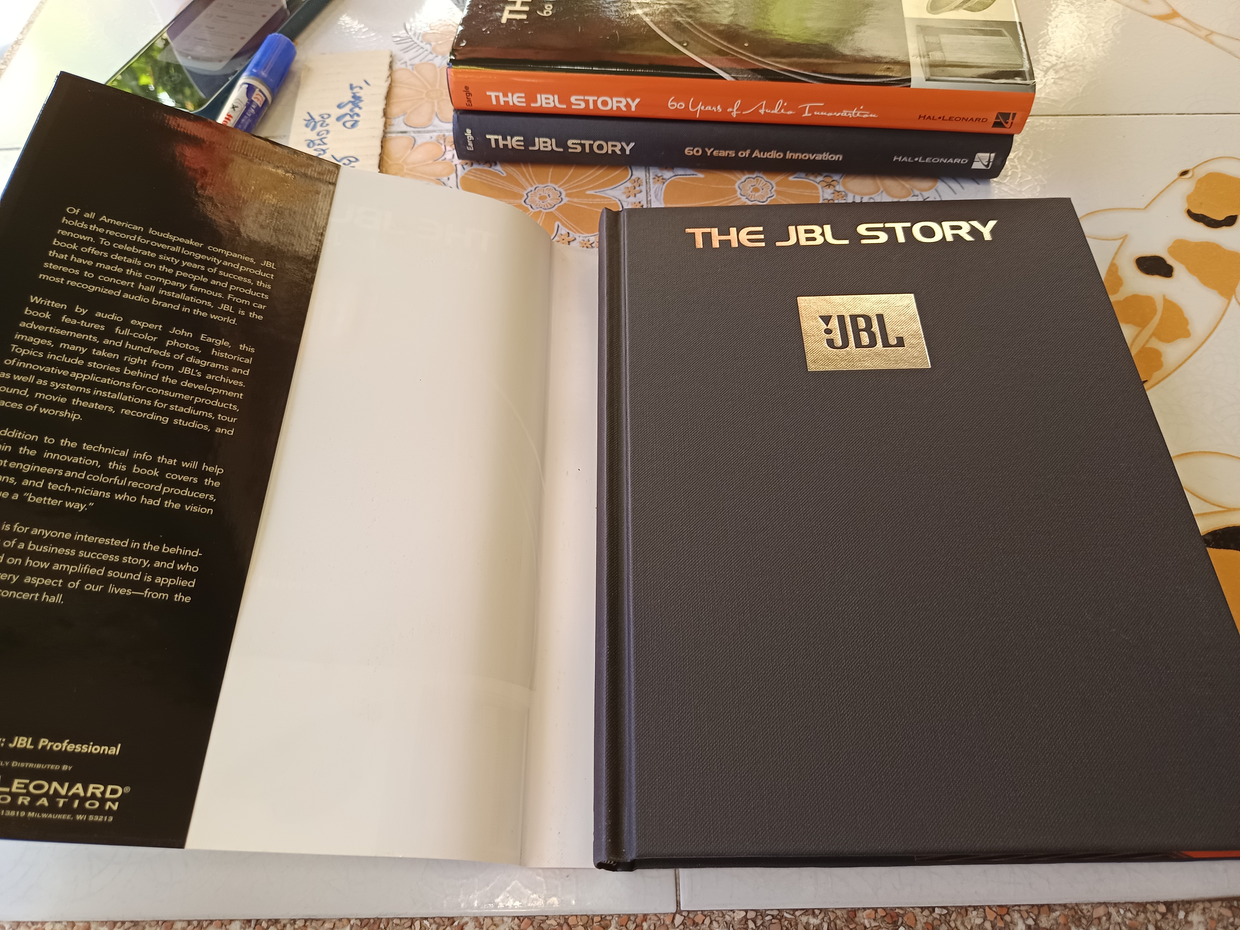 The JBL Story, book 60 𝚈𝚎𝚊𝚛𝚜 𝙾𝚏 𝙰𝚞𝚍𝚒𝚘 𝙸𝚗𝚗𝚘𝚟𝚊𝚝𝚒𝚘𝚗- 𝘉𝘺.𝘑&