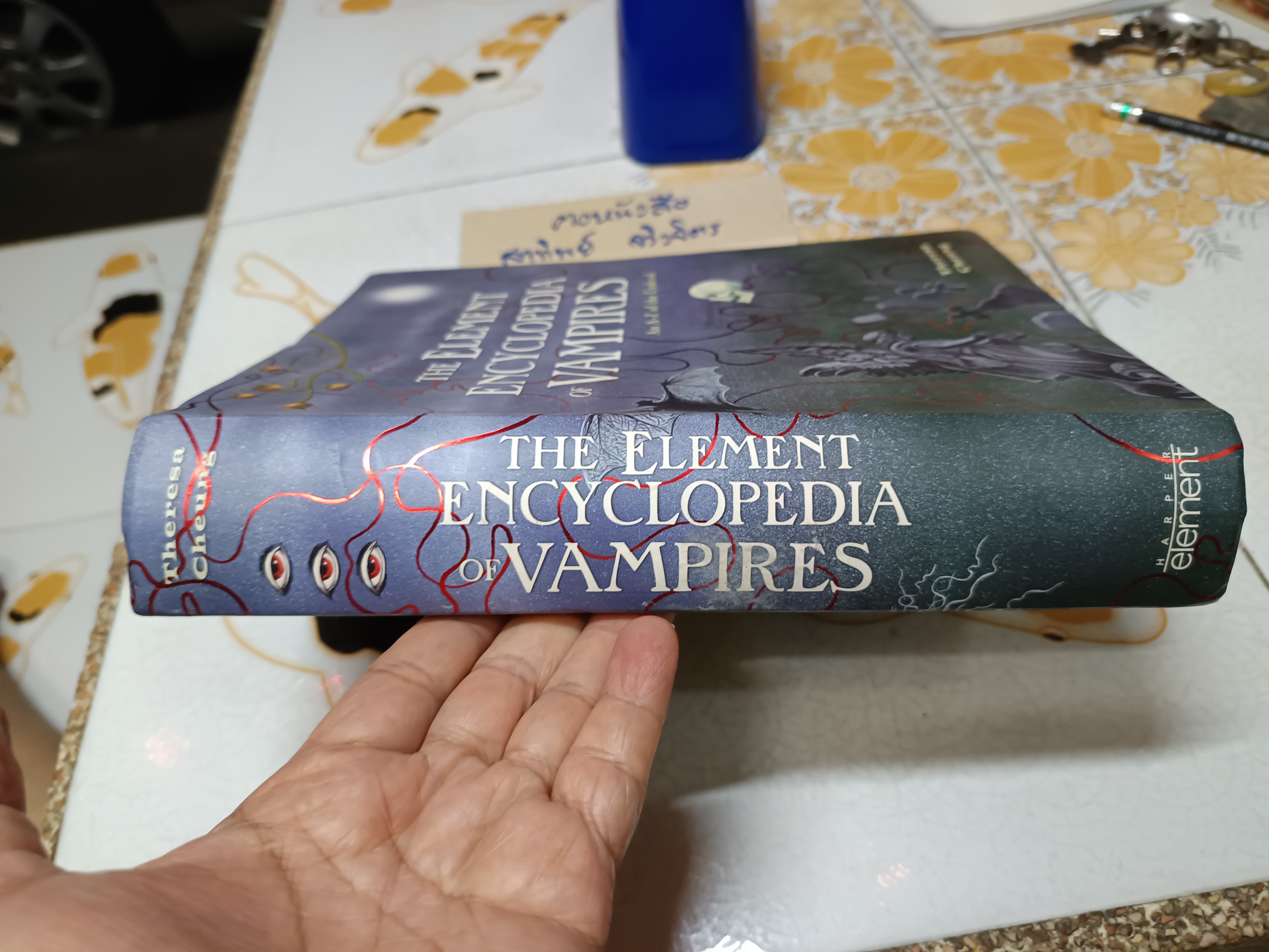 The Element Encyclopedia of Vampires. An A-Z of the Undead - Theresa Cheung (ฉบับภาษาอังกฤษ)