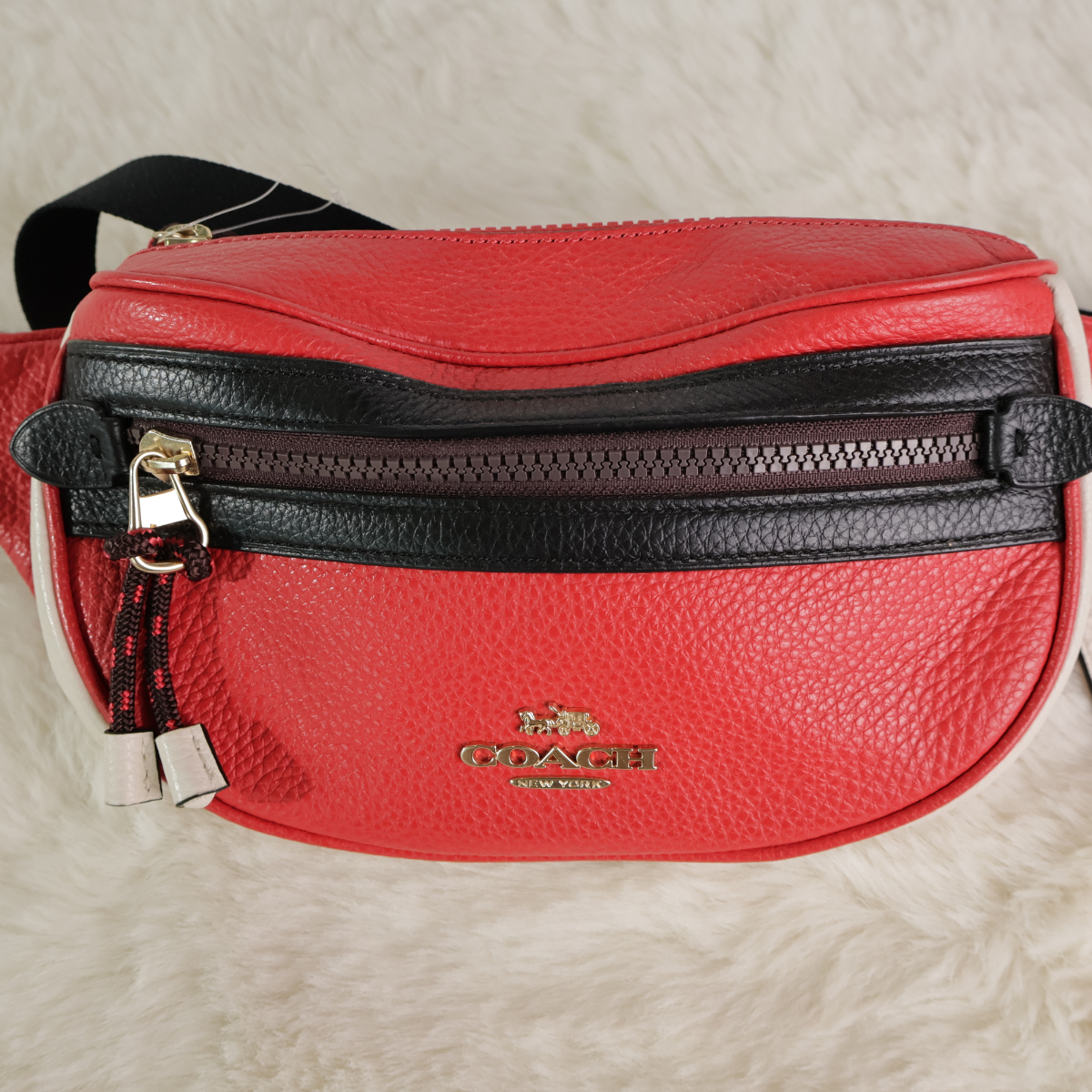 Coach VALE BELT BAG ORIGINAL กระเป๋าคาดเอวและสะพายข้าง