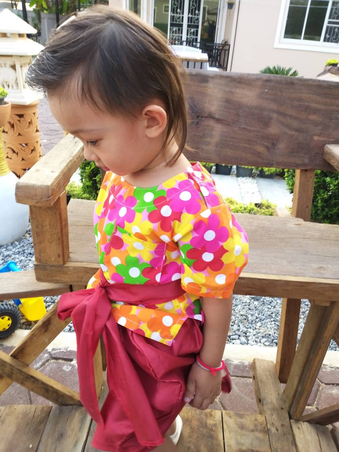 ชุดไทยเด็กชายลายดอก