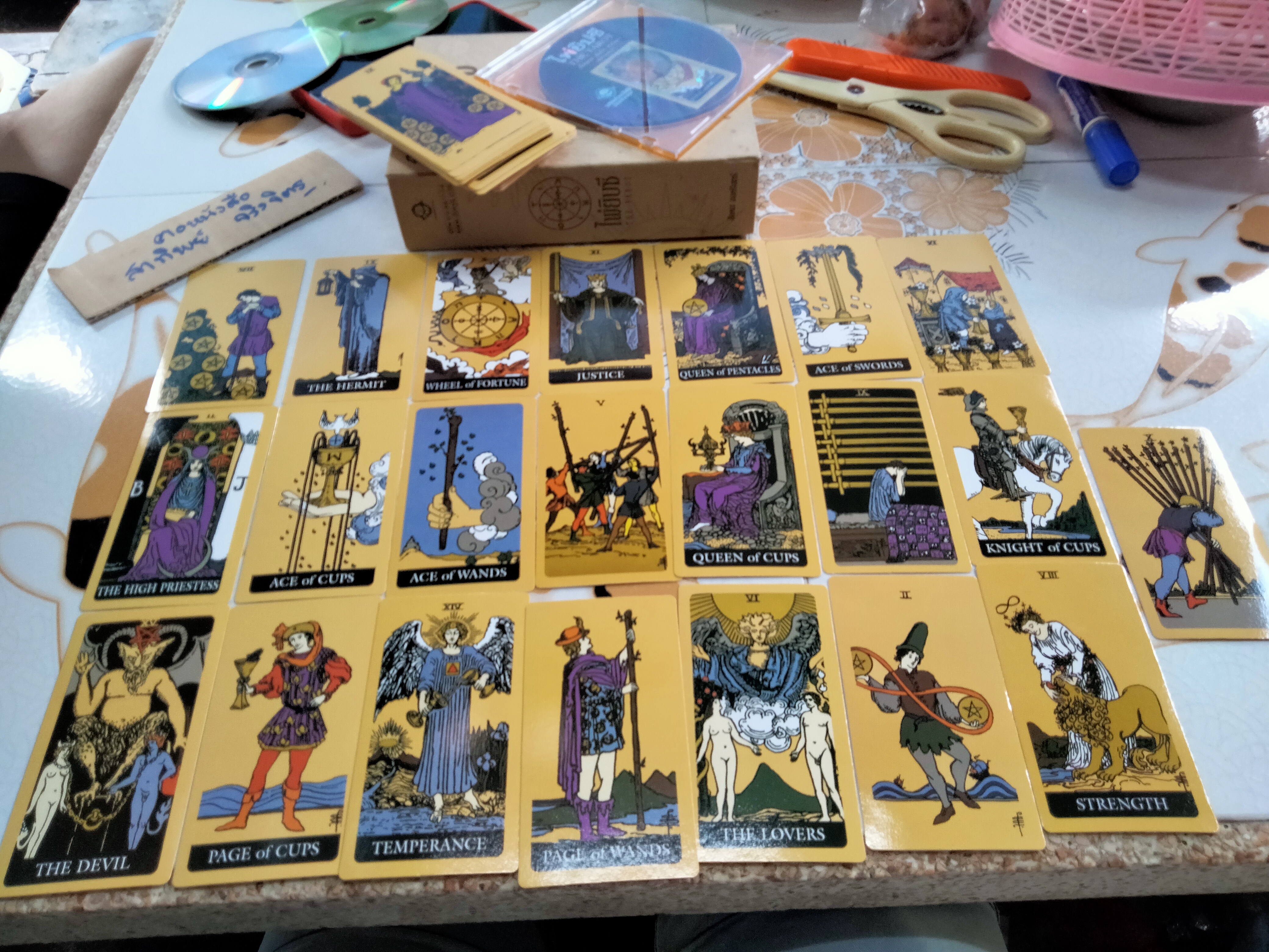 Box set ไพ่ยิบซี THE TAROT อ.สังคม ฮอหรินทร์ ** มีเฉพาะแผ่นซีดี+ ไพ่ 78 ใบ (ไม่มีหนังสือ)