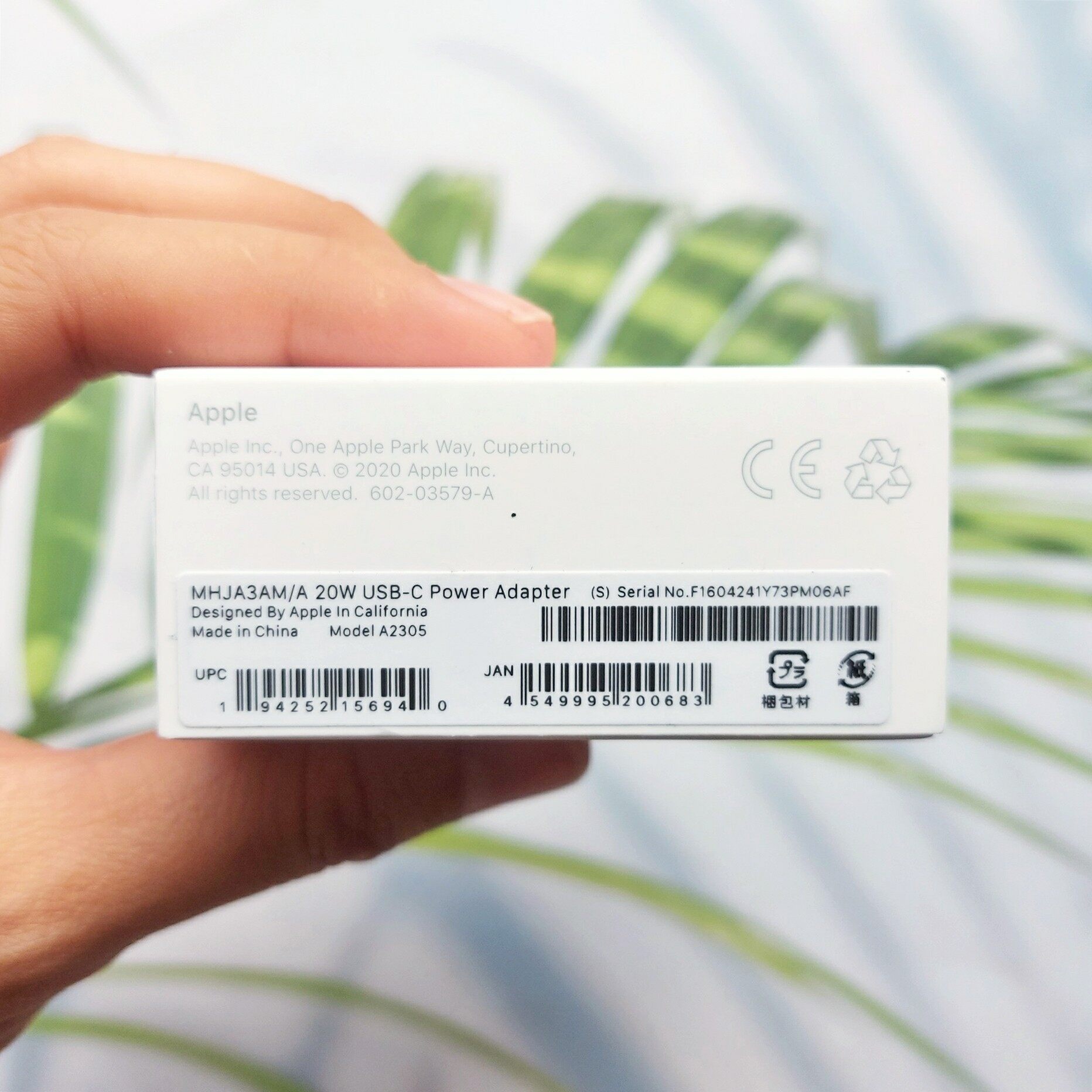 Apple® 20W USB-C Power Adapter อะแดปเตอร์แปลงไฟ 20 วัตต์ หัวชาร์จ สำหรับอุปกรณ์ที่รองรับ