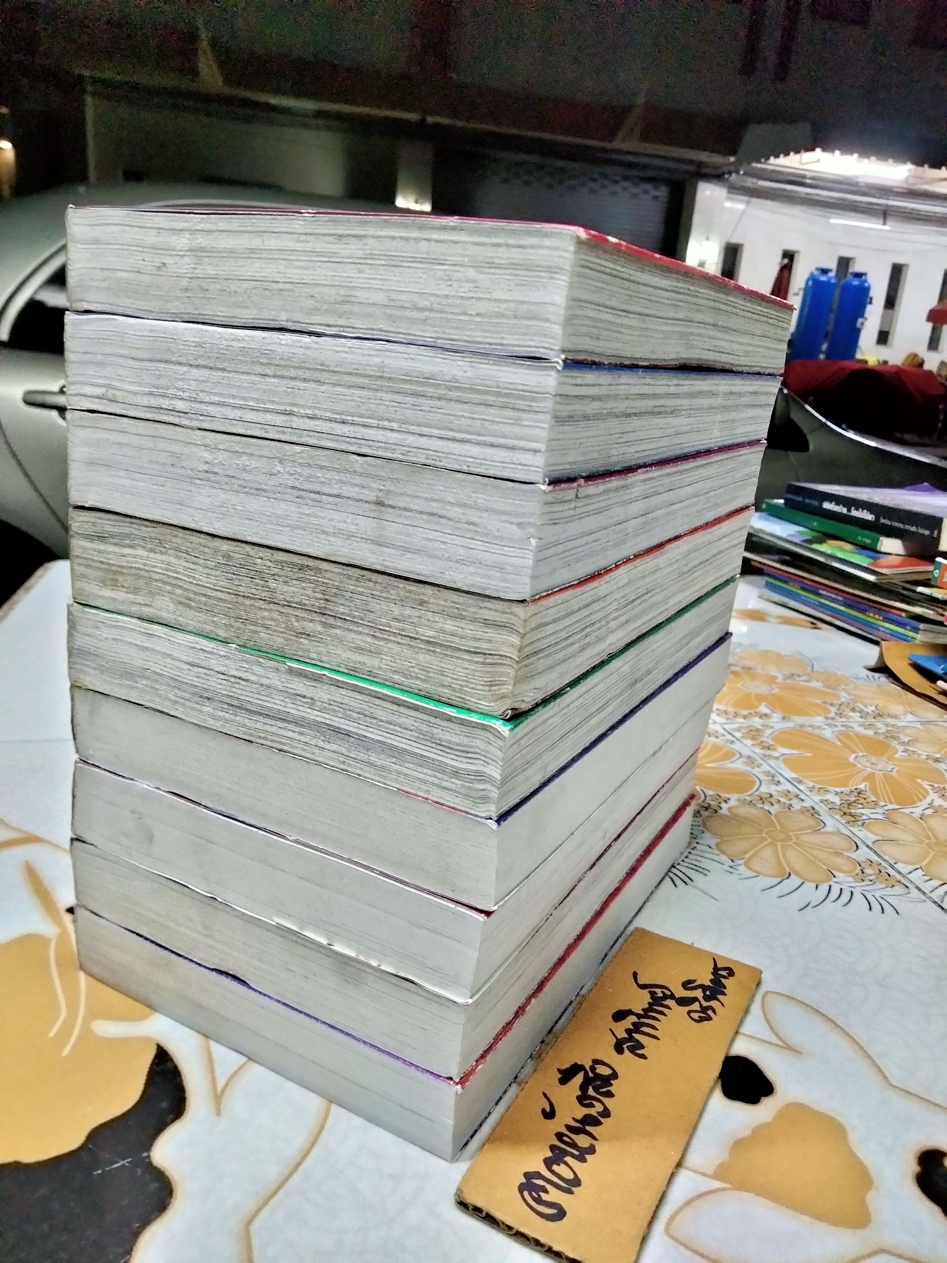 ลิขิตรัก หน้าต่างอาถรรพ์ ผลงานของ ริโยโกะ อิเคดะ ผู้วาดกุหลาบแวร์ซายส์ ครบชุด 9 เล่มจบ ,หนังสือการ์ตูน