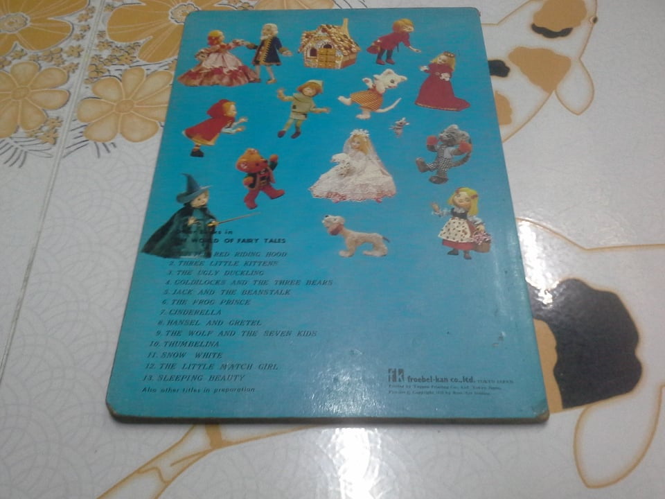 THE UGLY DUCKLING นิทานภาพกระดาษแข็ง ฉบับภาษาอังกฤษ (ตำหนิ มีหน้ากลับหัว 1 คู่ ) Published by Froebel-kan Co. Ltd **สินค้าหมด**