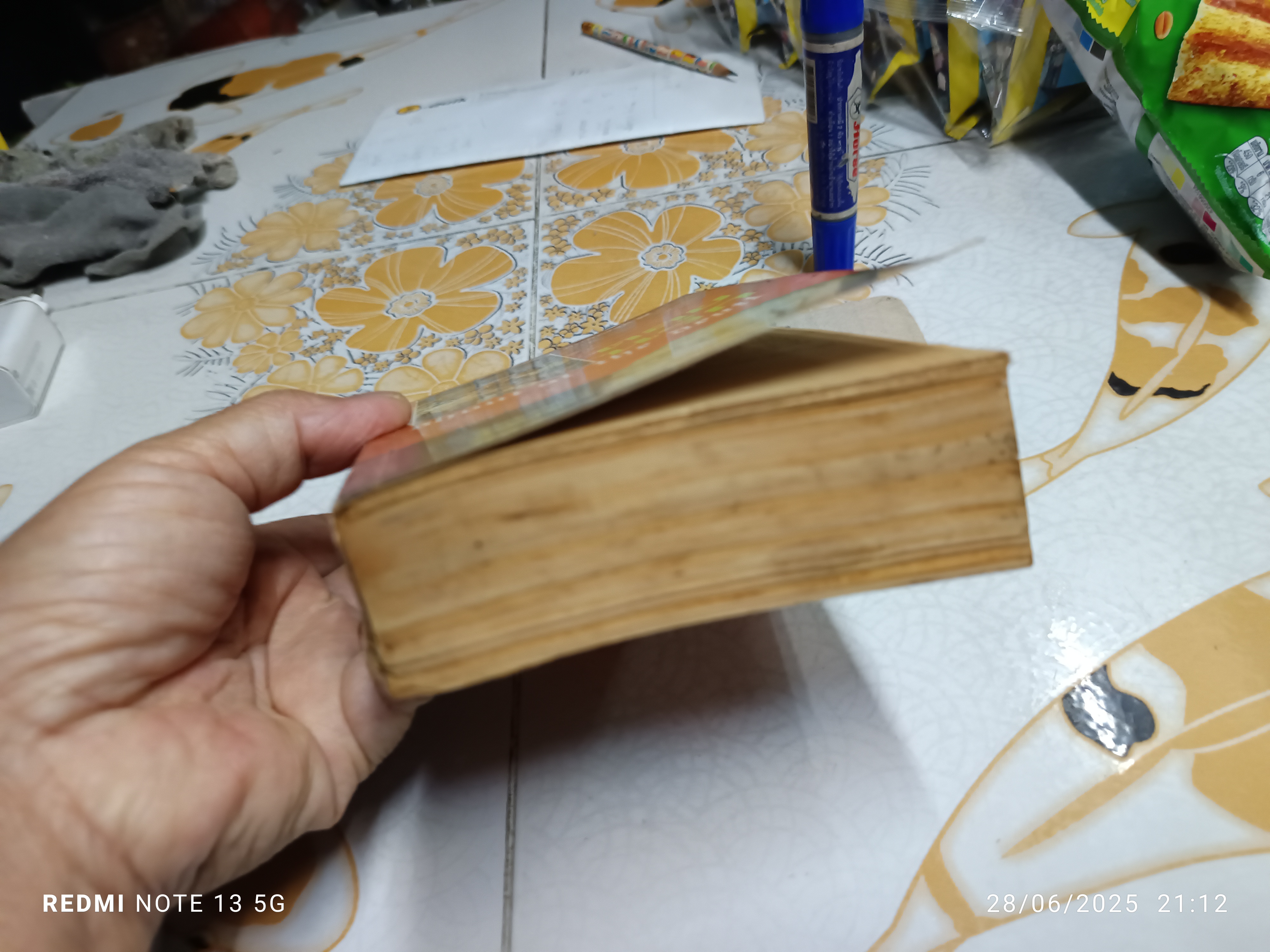 ตลุยนรก (Shout at the Devil) ผู้เขียน : Wilbur Smith ผู้แปล : กำจาย ตะเวทิพงศ์ จัดพิมพ์โดย สนพ. ชั้นหนึ่ง พิมพ์ครั้งที่ 2