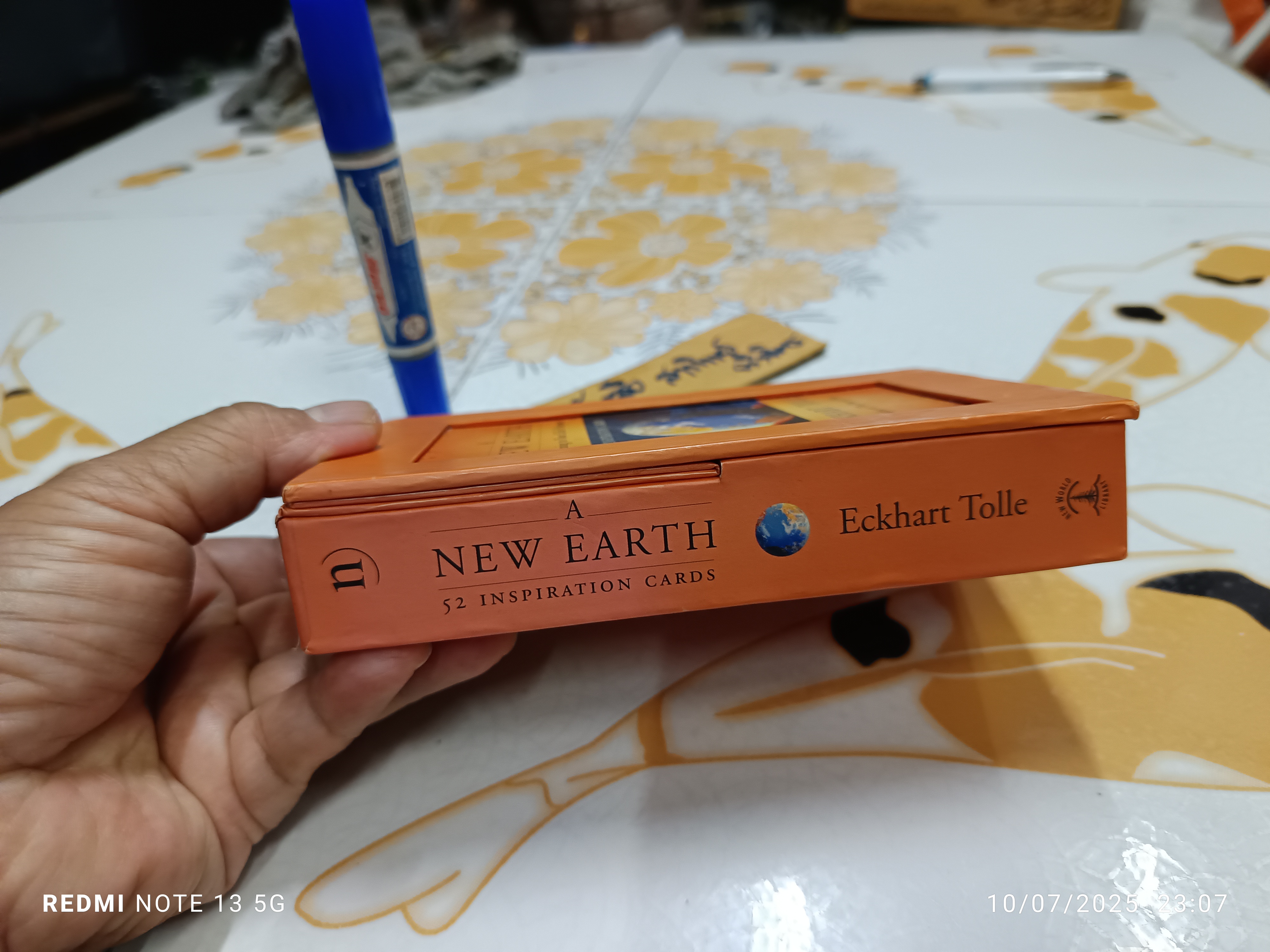 New Earth : Awakening to Your Life 's Purpose + 52 Inspiration cards (box set) By Eckhart Tolle **ไพ่ครบ 52 ใบ **สินค้าหมด**