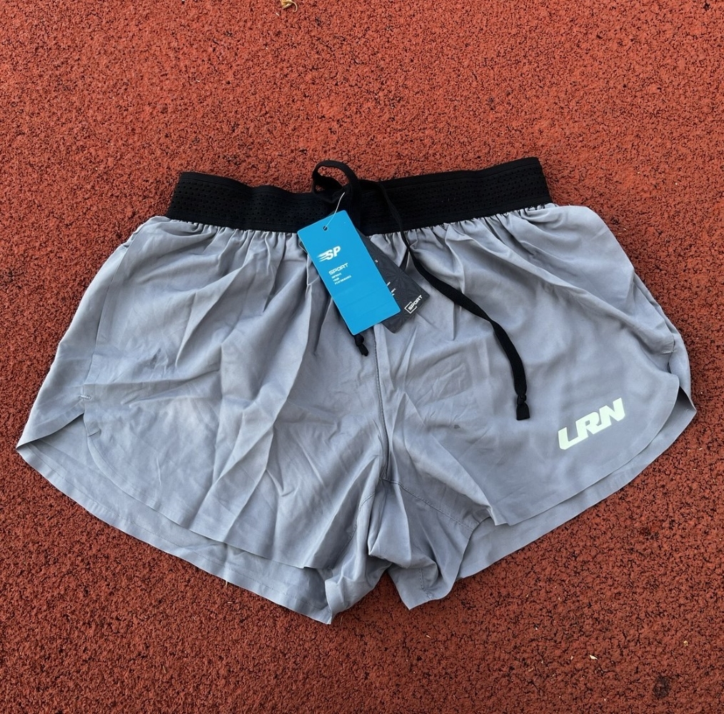 กางเกงวิ่งขาสั้น 3" น้ำหนักเบา แห้งไว วิ่งมาราธอนได้ทุกระยะ (F32)