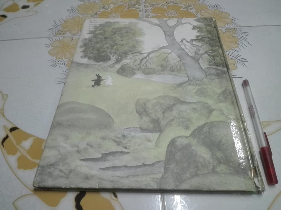 กระต่ายแต่งงาน (The Rabbits' Wedding) โดย การ์ธ วิลเลี่ยม ระพีพรรณ พัฒนาเวช แปล (สันหนังสือมีตำหนิ) **สินค้าหมด**