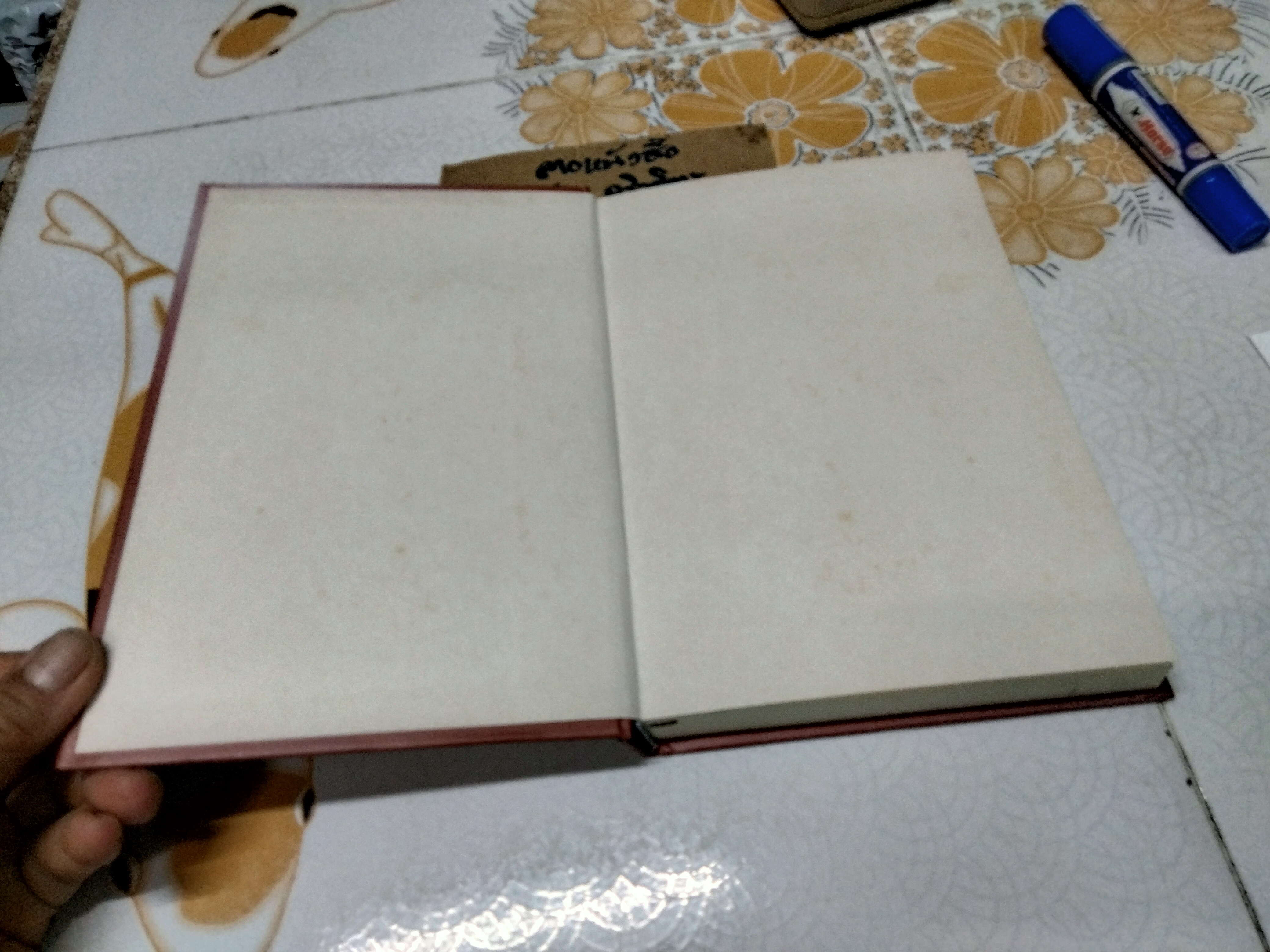 ประทีปส่องธรรม (ปกแข็ง) - พระปราโมทย์ ปาโมชฺโช พิมพ์ครั้งที่ 9/2550