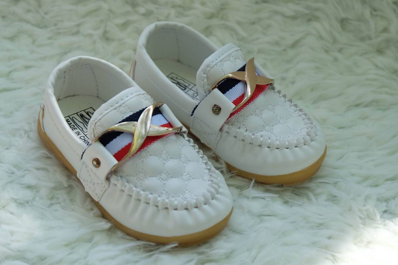 รองเท้าเด็กลำลอง