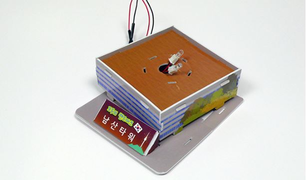 3D จิ๊กซอว์เกาหลี หอคอยกรุงโซลมีไฟ LED 3D Jigsaw 한국 퍼즐 LED 조명이 있는 3D Jigsaw Seoul Tower with LED