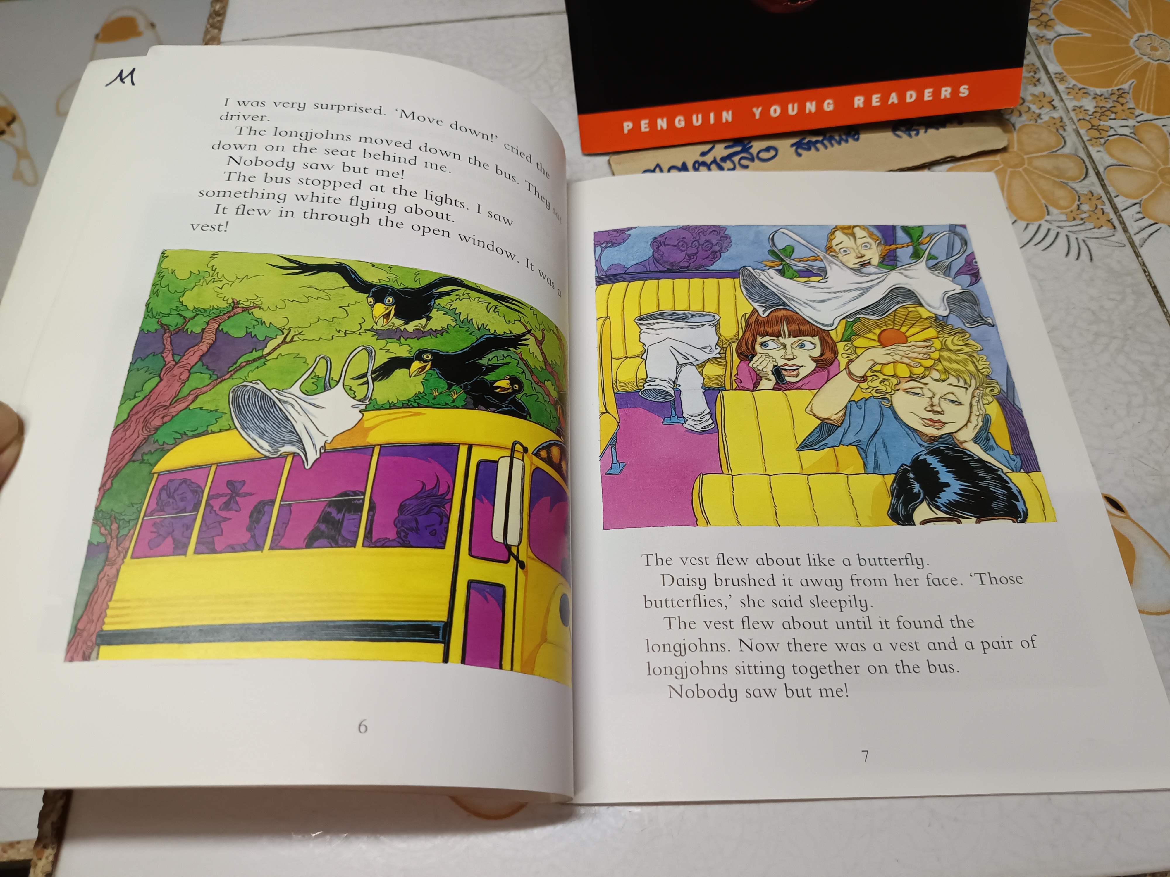 ขายรวม 3 เล่ม / หนังสือนอกเวลาภาษาอังกฤษ เล่มใหญ่ / Beethoven Lives Upstairs , The School Bus, Dr Seuss's How The Grinch Stole Christmas