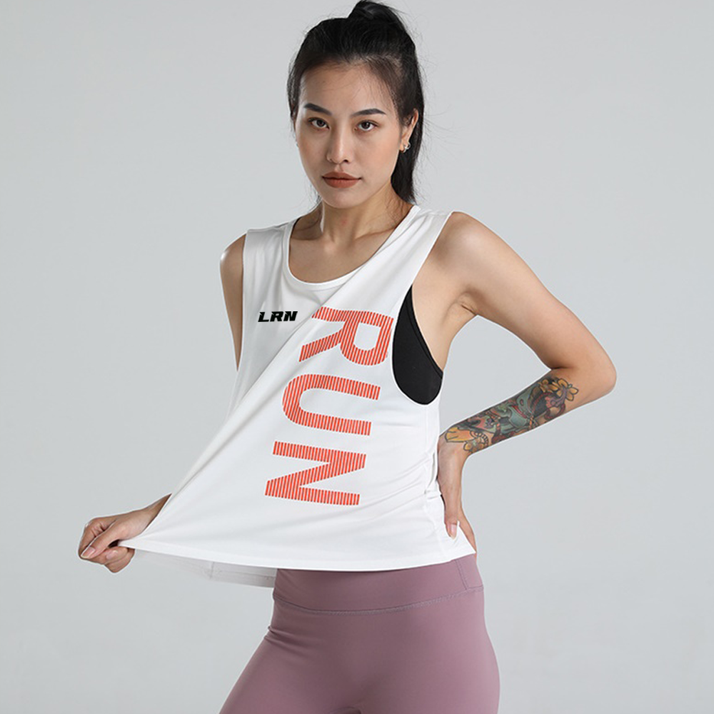 เสื้อวิ่งแขนกุด เสื้อกล้าม วงแขนเว้าลึกสำหรับวิ่งออกกำลังกายผู้หญิง (S28)