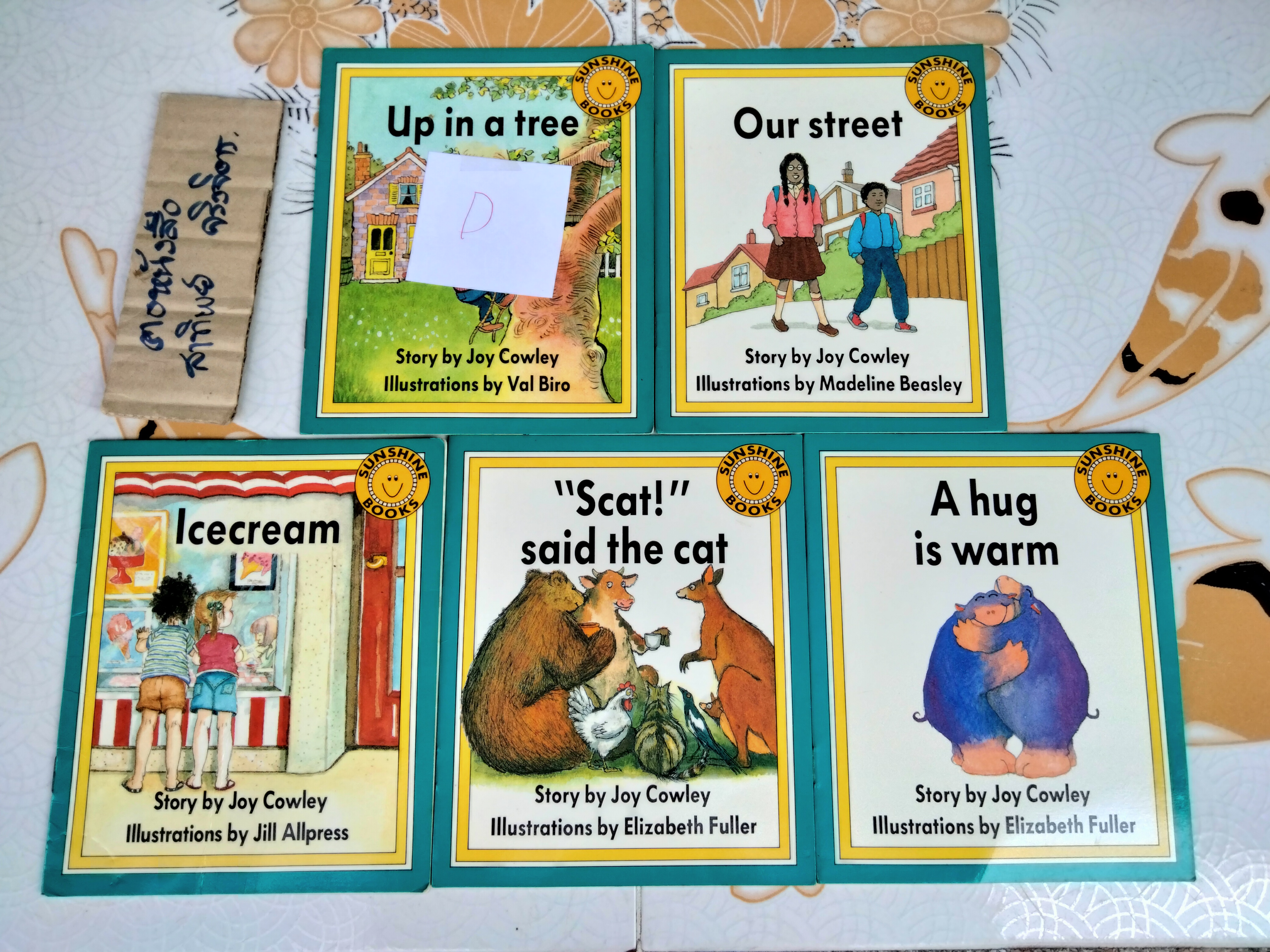 Sunshine Books (level 1 - มีแค่ 64 เล่มจาก 80 เล่ม/ชุด)) - Story by Joy Cowley First Published 1986 หนังสือนิทานภาษาอังกฤษ สำหรับเด็ก อ่านง่าย **สินค้าหมด**