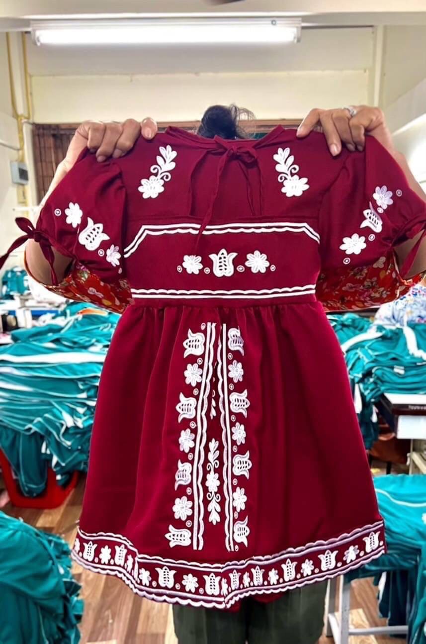 เดรสเด็กหญิงปักลาย