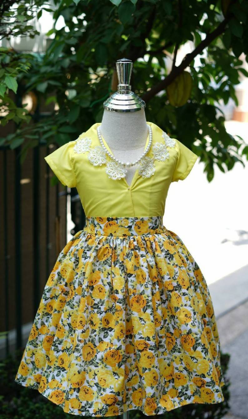 ชุดกระโปรงเด็กย้อนยุค ลายดอกปุยฝ้าย