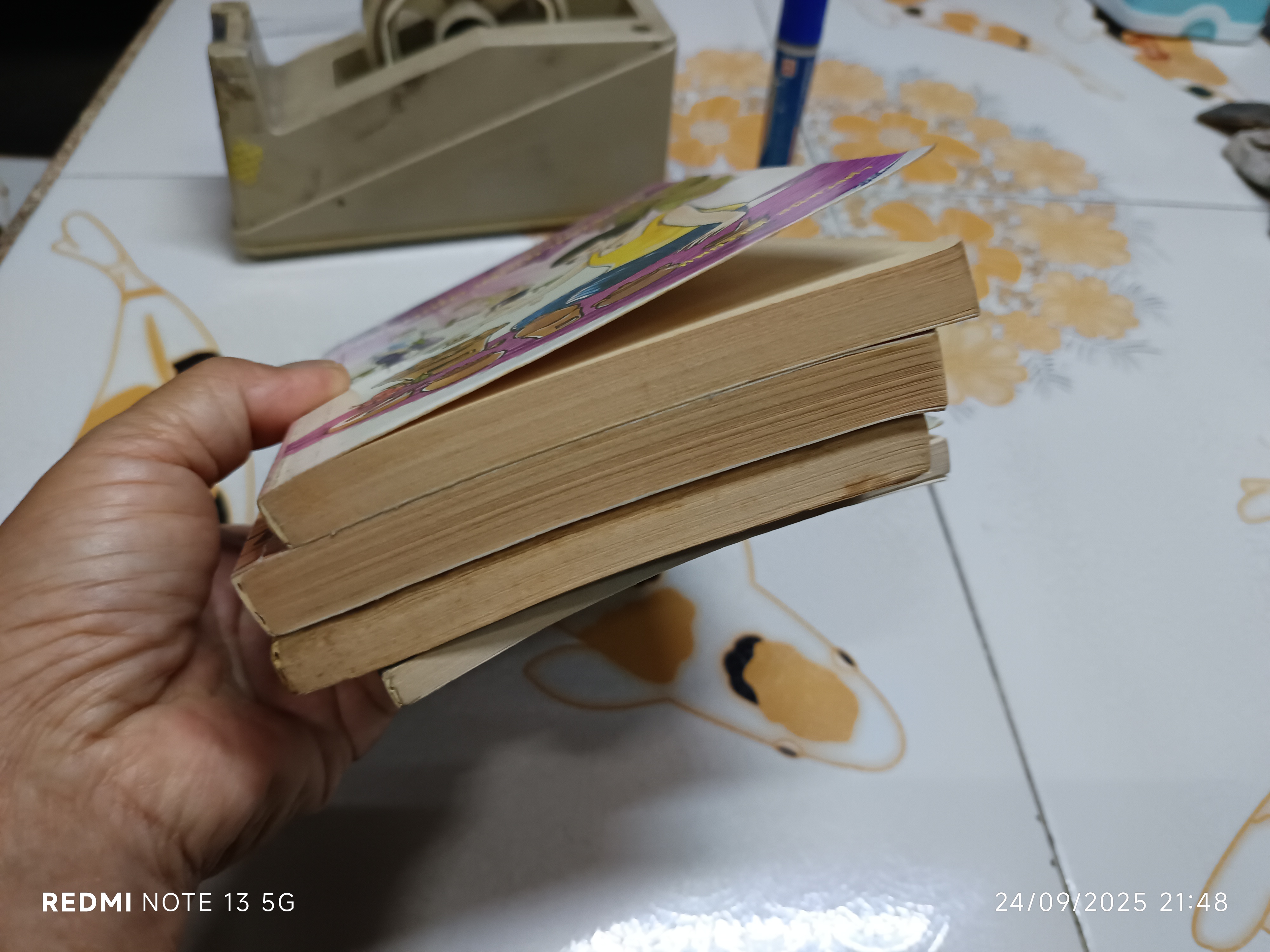 (ขายรวม 4 เล่ม) เมื่อคุณตาคุณยายยังเด็ก เล่ม 1 - 4 โดย ทิพย์วาณี สนิทวงศ์ฯ สำนักพิมพ์ศิลปาบรรณาคาร จัดพิมพ์ **สินค้าหมด**