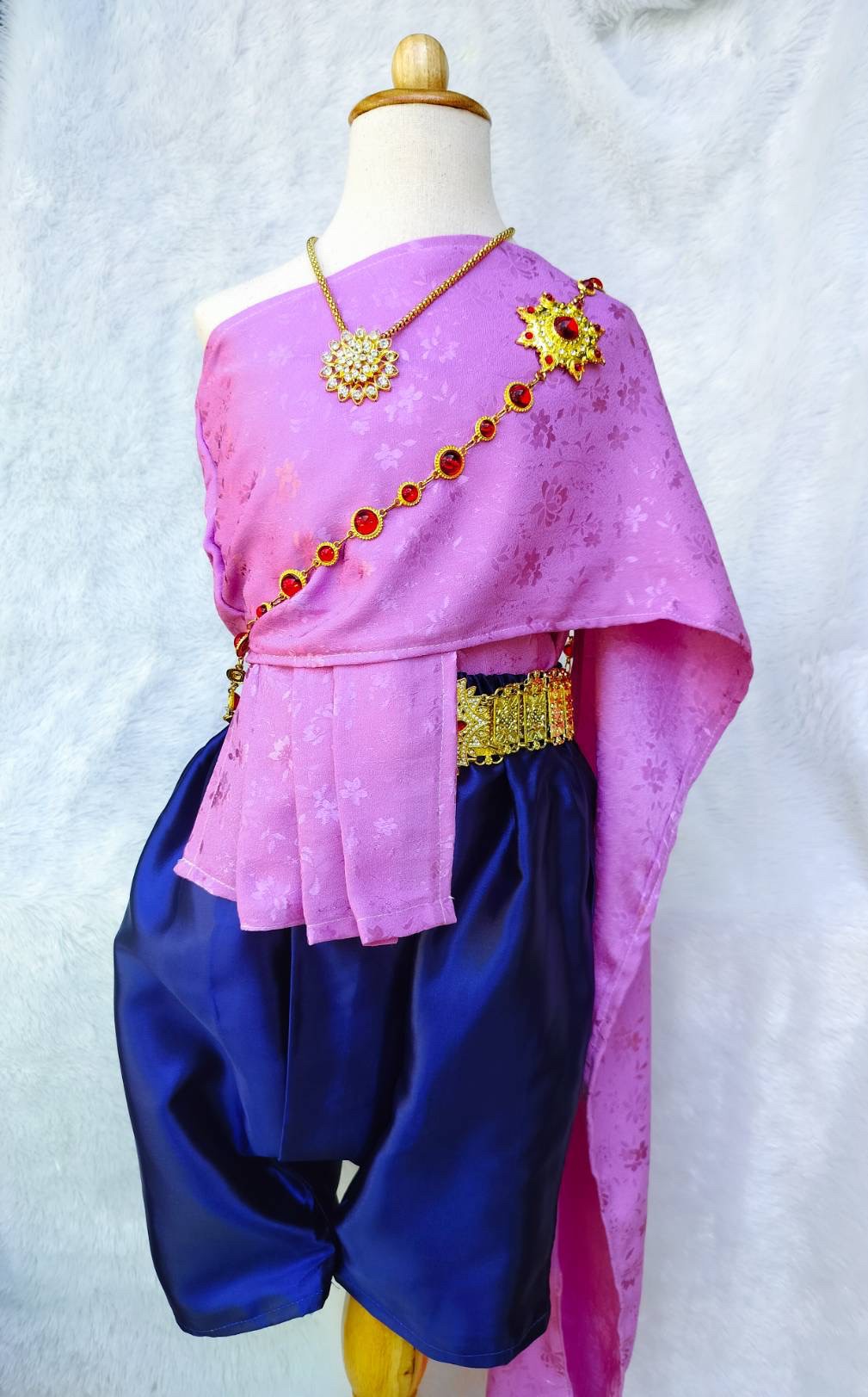 ชุดไทยเด็กหญิง สไบสีหวานกับโจงสีพื้น