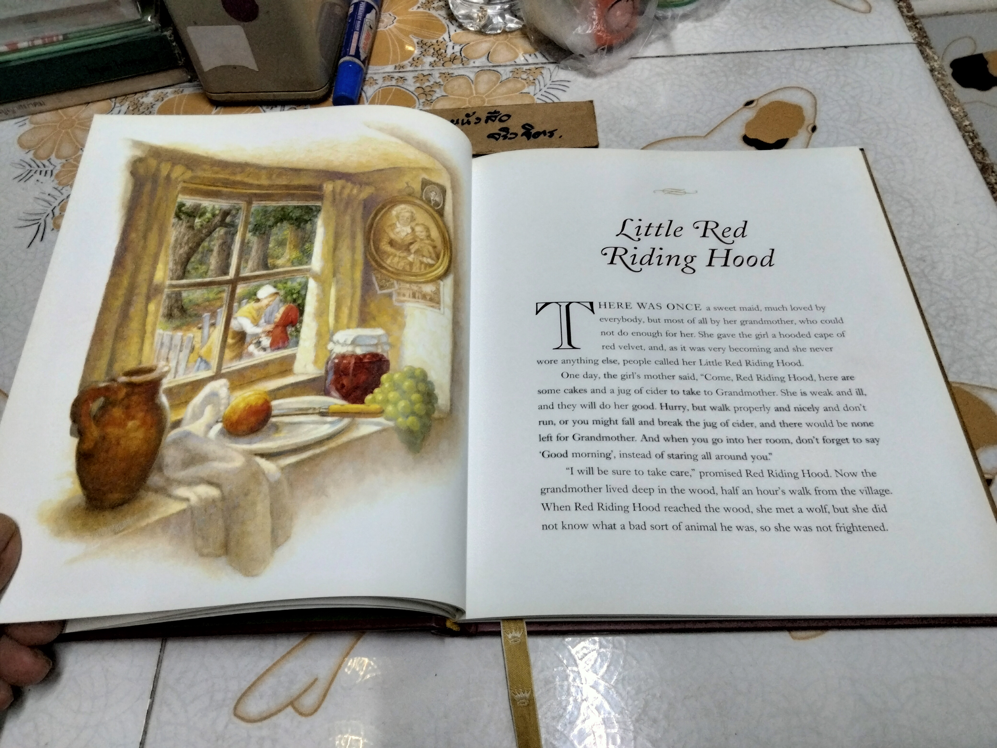 Classic Fairy Tales Illustrated by SCOTT GUSTAFSON (2002)