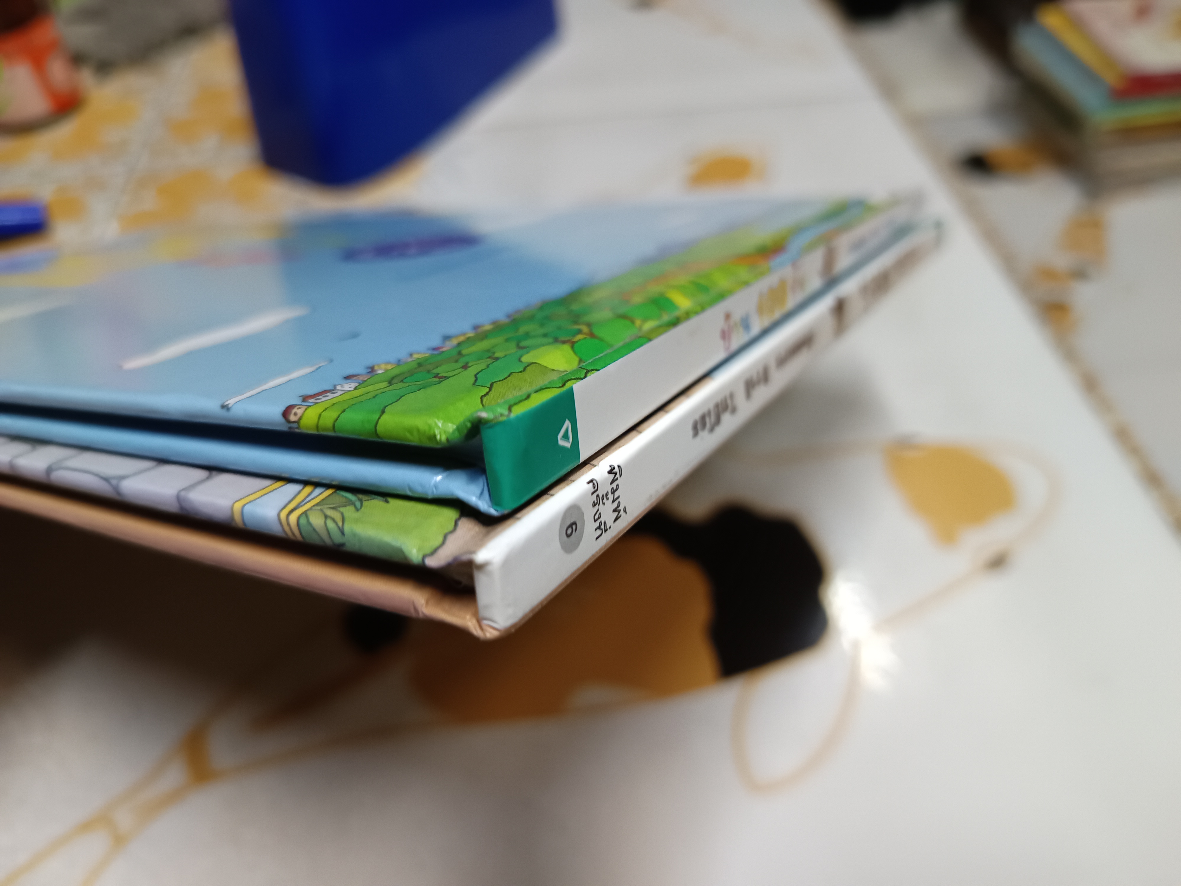 บ้าน 100 ชั้น + บ้านใต้ดิน 100 ชั้น Amarin Kids จัดพิมพ์ อิวาอิ โทชิโอะ เขียน (ขายรวม 2 เล่ม)