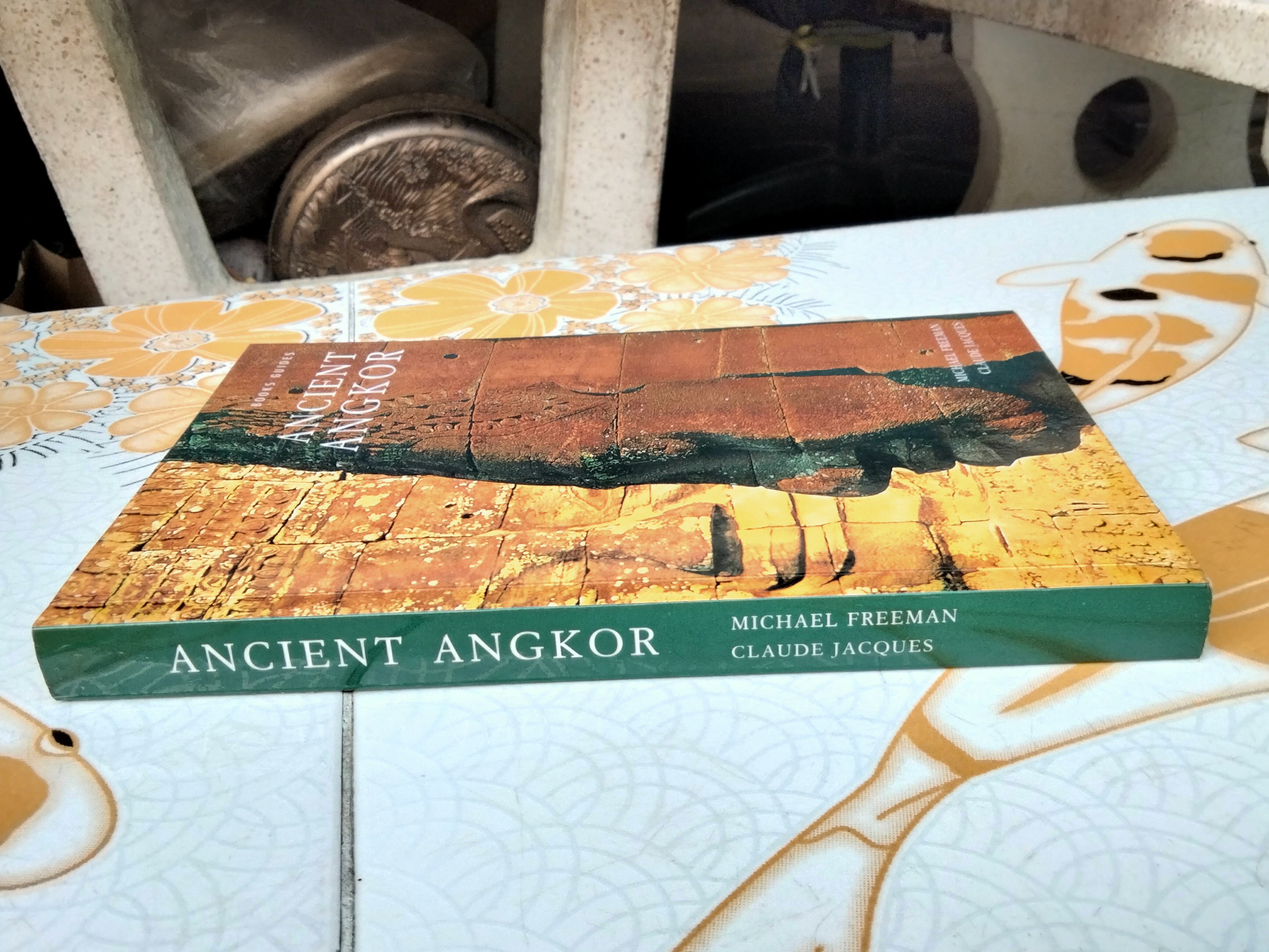 Ancient Angkor By Claude Jacques and Michael Freeman **สินค้าหมด**