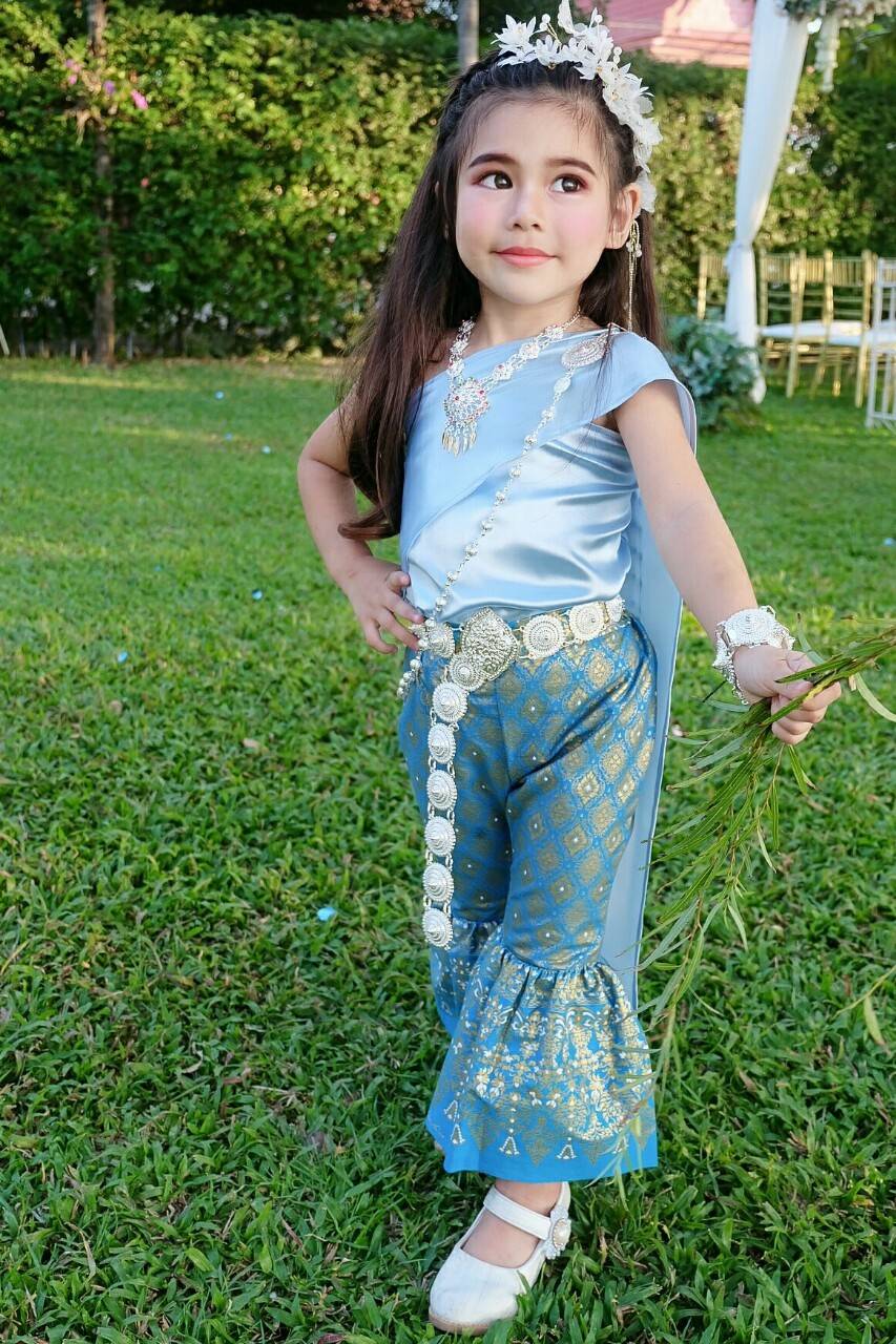 ชุดไทยเด็ก สไบกับขาม้าละมุน