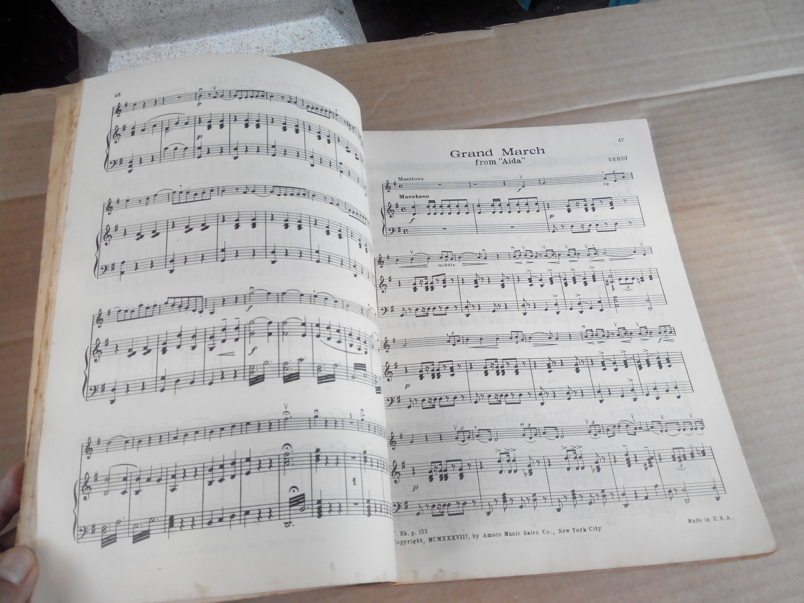 First Position Violin Pieces (Everybody's Favorite Series, No. 24)