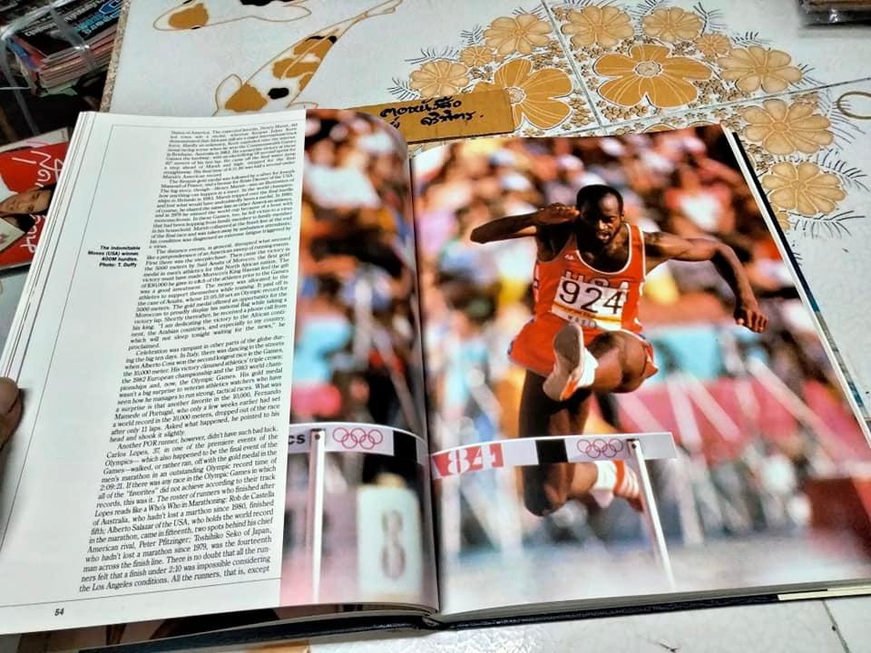 Games of the XXIIIrd Olympiad Los Angeles 1984 Commemorative Book - หนังสือที่ระลึก มหกรรมกีฬาโอลิมปิกฤดูร้อนครั้งที่ 23 ประจำปี ค.ศ. 1984 (พ.ศ. 2527)