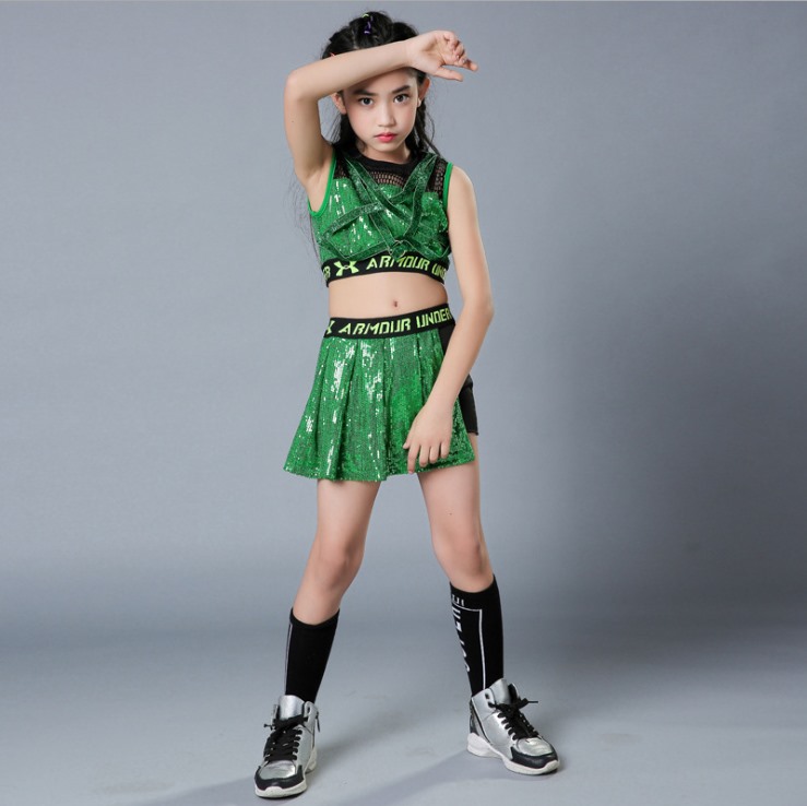 ชุดเต้นเด็กหญิง เสื้อกล้ามกับกางเกงกระโปรง ปักเลื่อม