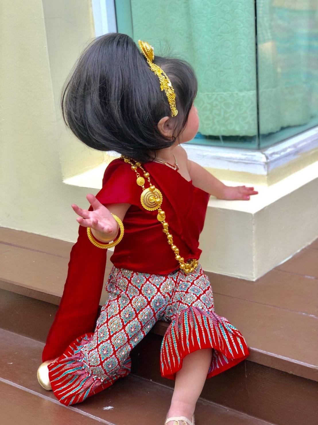 ชุดไทยเด็กหญิง สไบกับขาม้าสุดเก๋