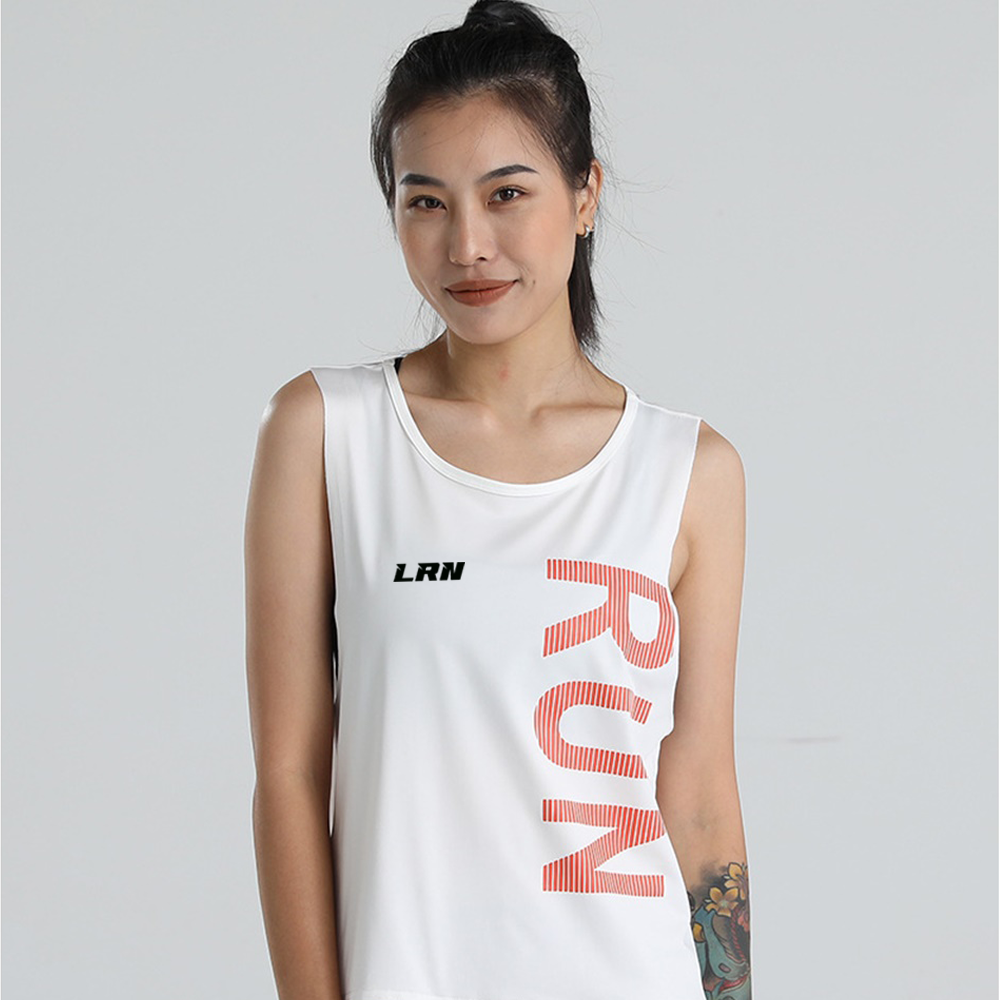 เสื้อวิ่งแขนกุด เสื้อกล้าม วงแขนเว้าลึกสำหรับวิ่งออกกำลังกายผู้หญิง (S28)