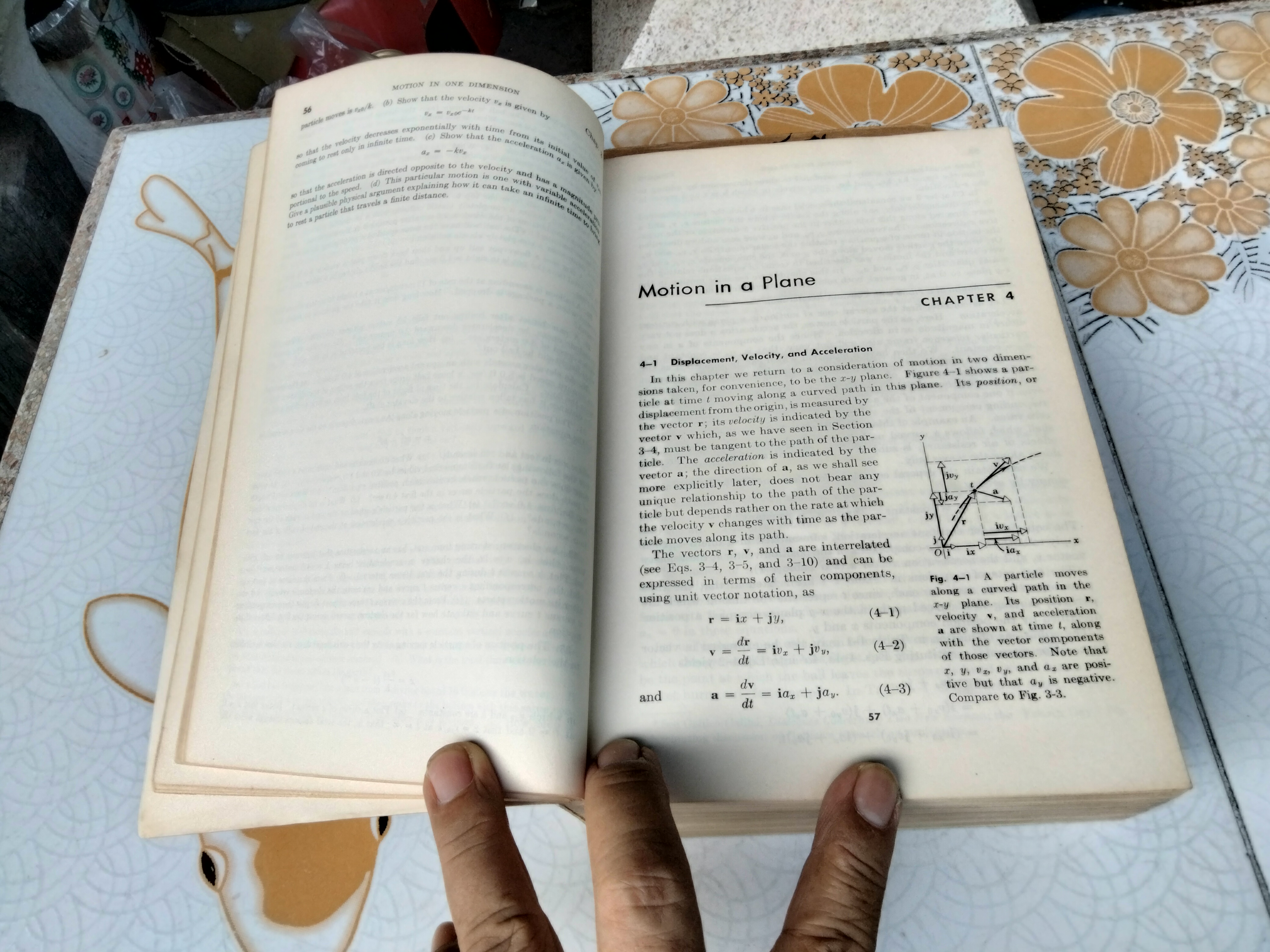 PHYSICS , combined edition parts 1+2 Robert Resnick and David Halliday (1966 edition). **สินค้าหมด**