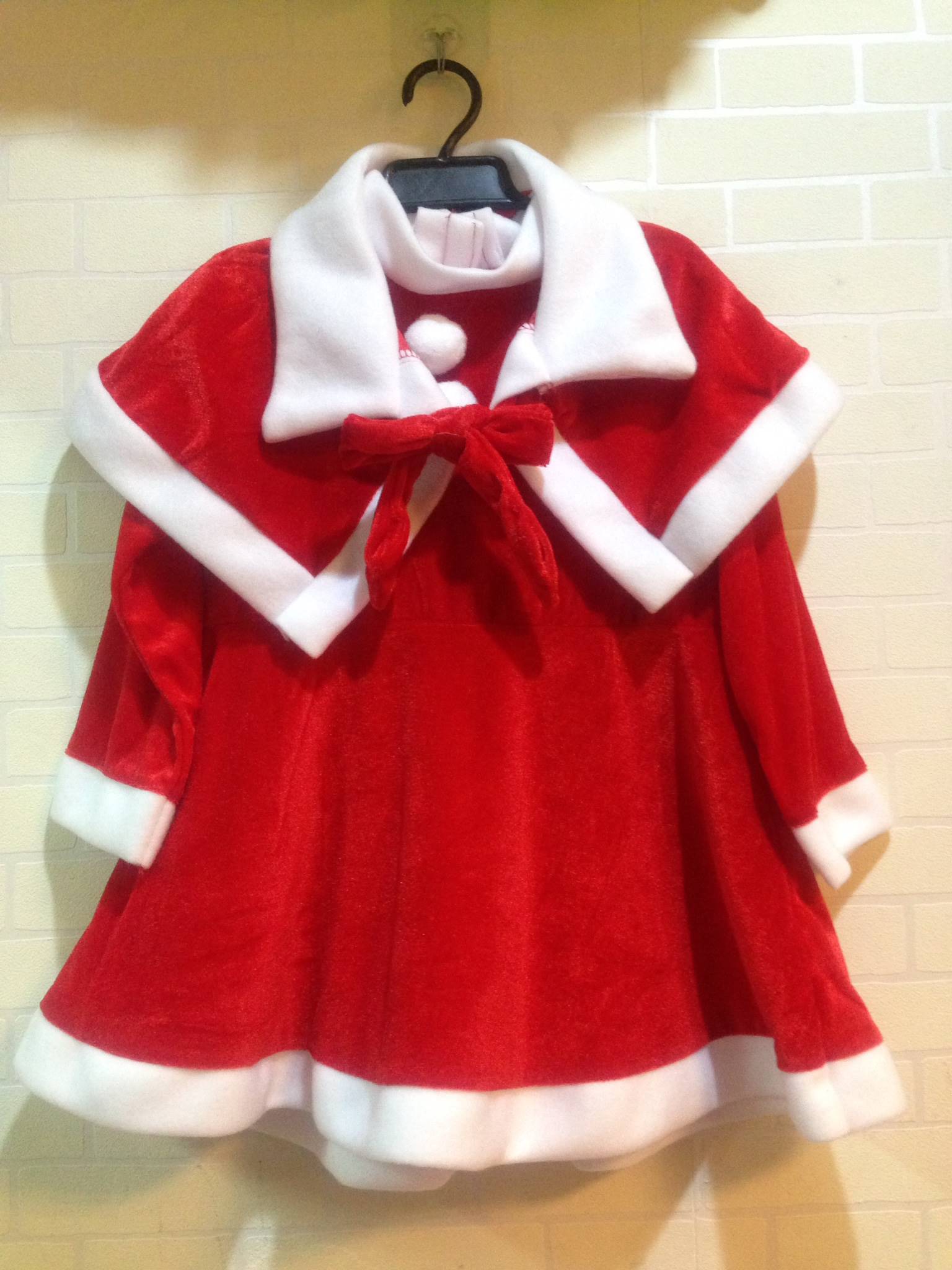 ชุดซานต้า แซนตี้ ผ้ากำมะหยี่ขอบสีขาวเป็นผ้าสำลี