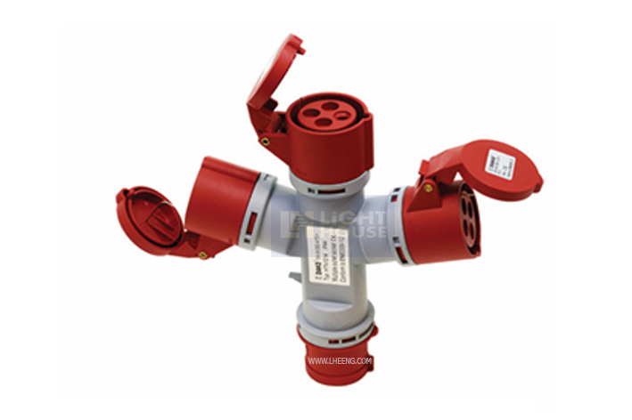 HTN-1014 "DAKO PLUG" ปลั๊กแยกสามทาง (3P+E) 16A IP44