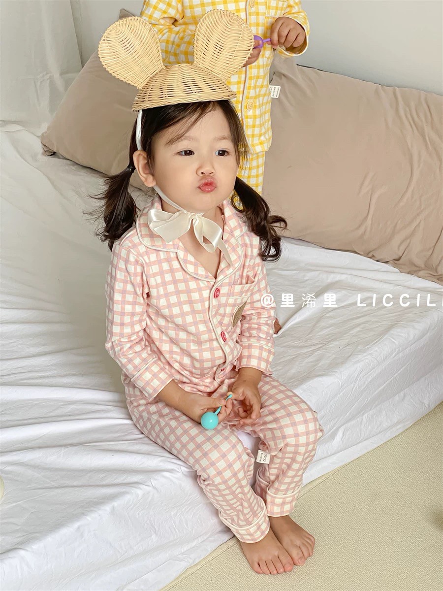 ชุดนอนเด็กลายสก็อต