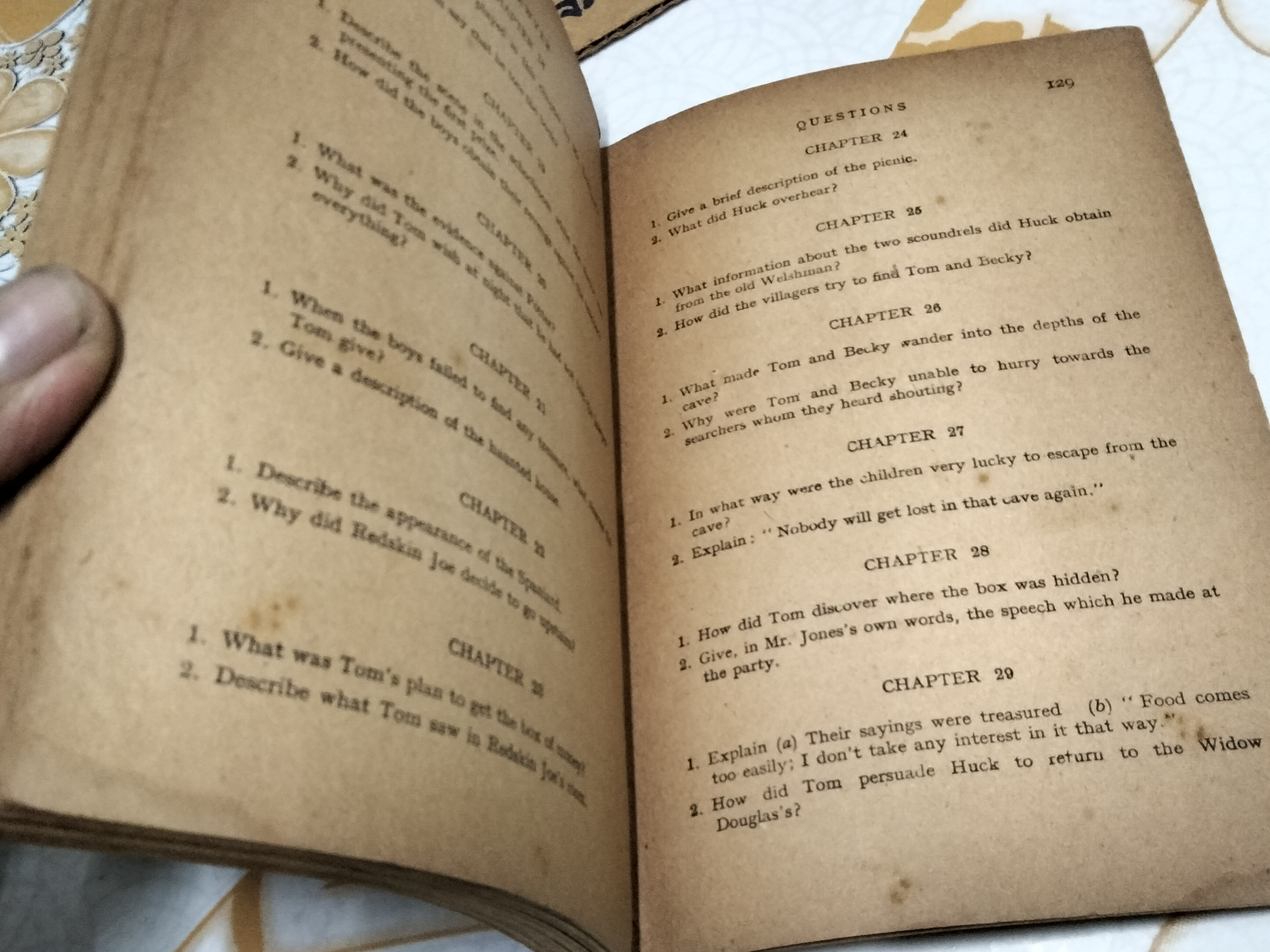 The adventures of Tom Sawyer Longmans' simplified, English series ,1954.