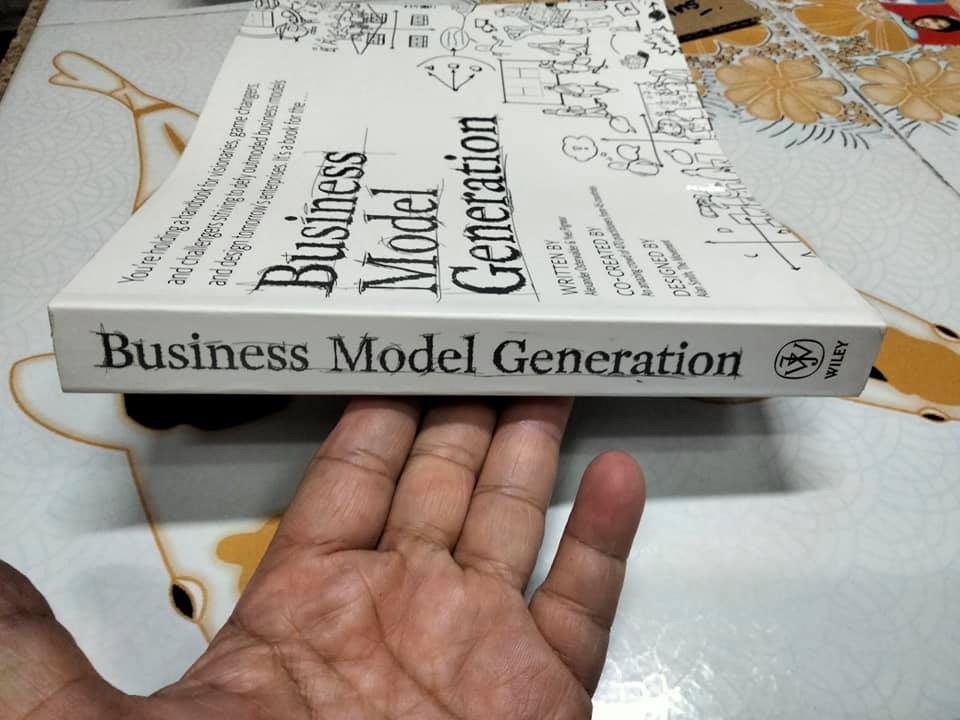 Business Model Generation by Alexander Osterwalder & Yves Pigneur (ฉบับภาษาอังกฤษ) **สินค้าหมด**