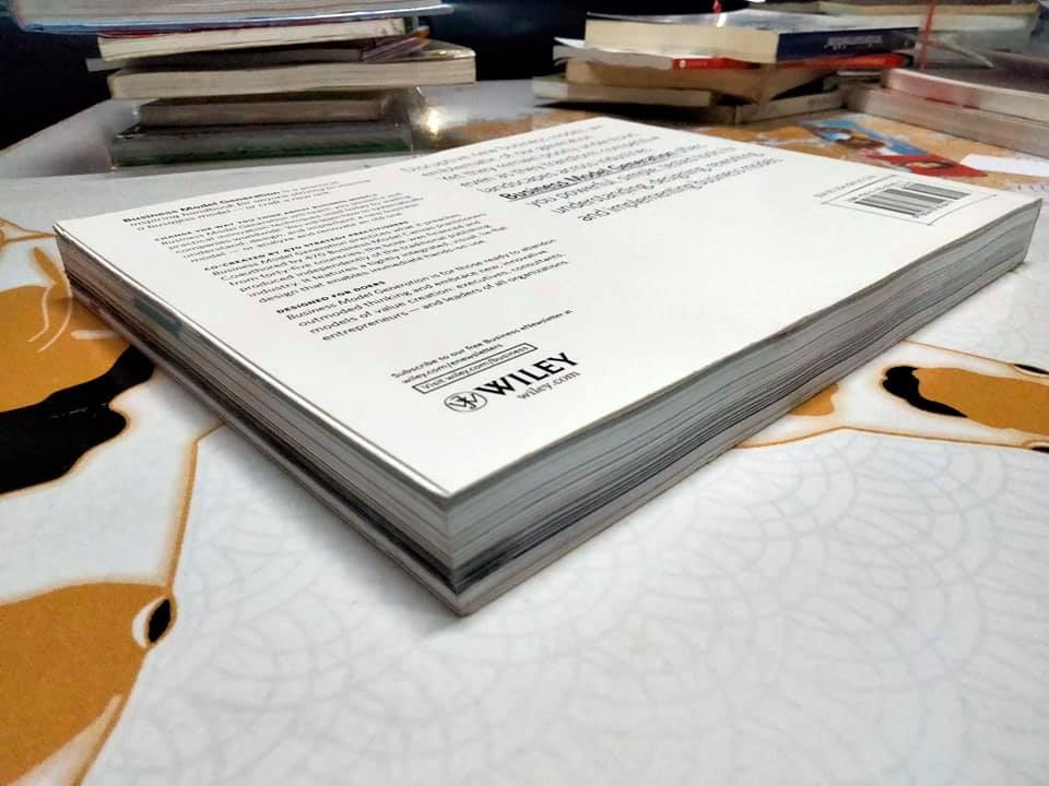 Business Model Generation by Alexander Osterwalder & Yves Pigneur (ฉบับภาษาอังกฤษ) **สินค้าหมด**