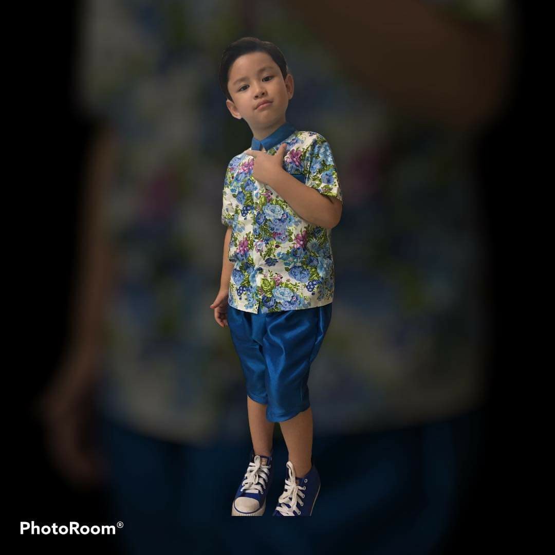 ชุดไทยเด็กชายลายดอกละมุน