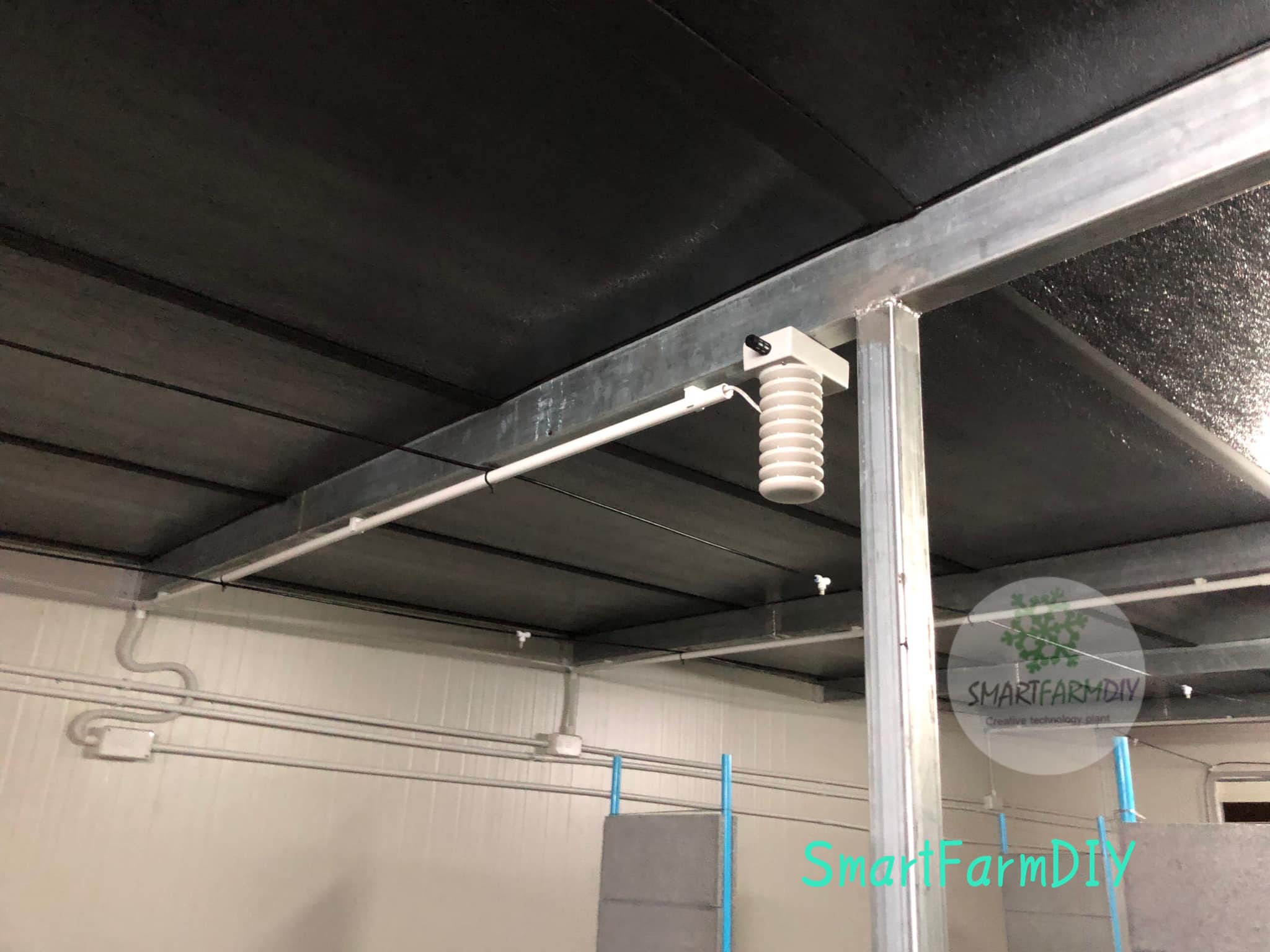 โรงเรือนเพาะเห็ดควบคุมอุณหภูมิความชื้นพร้อมระบบ (IoT)