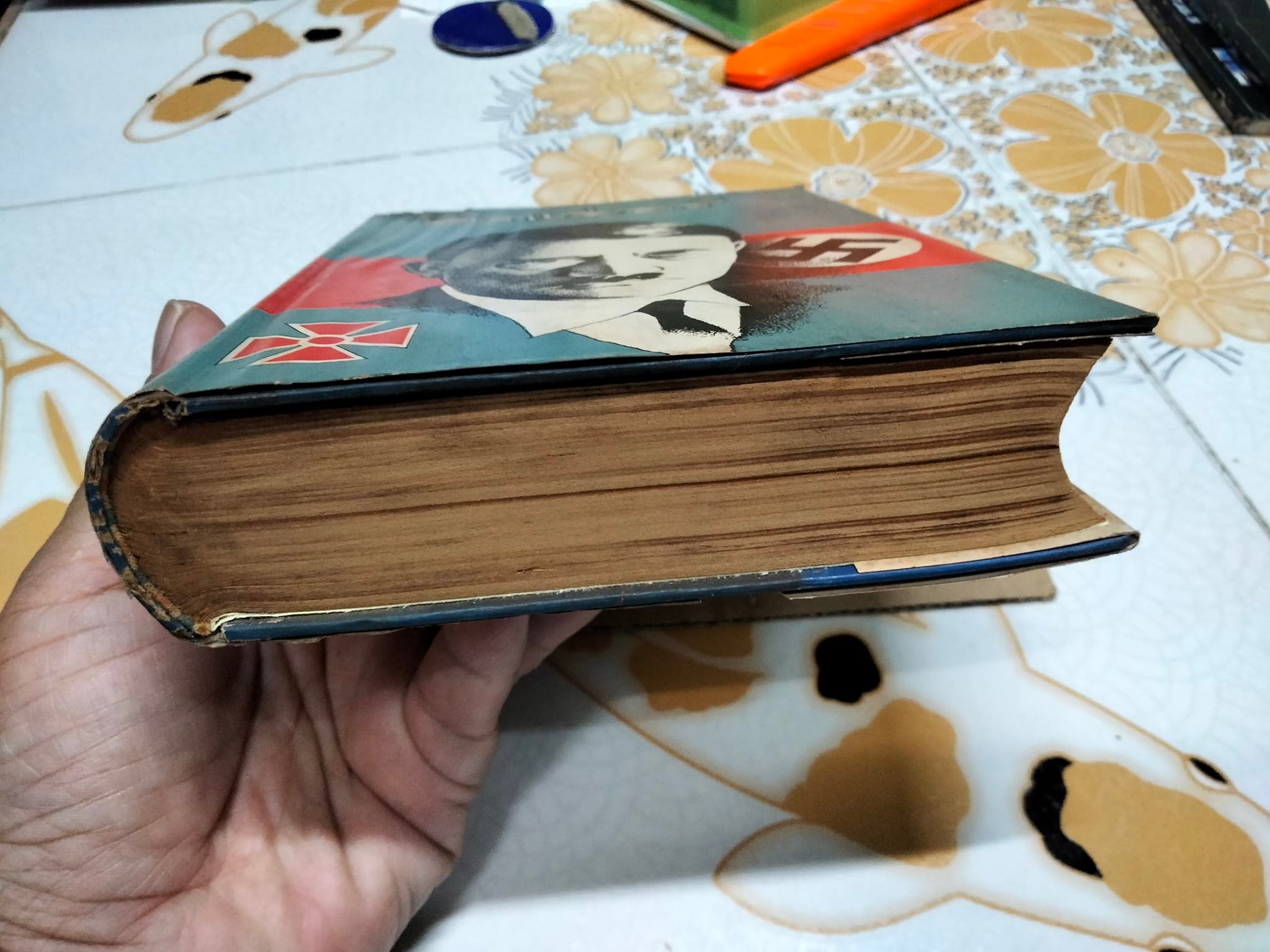 ฮิตเลอร์ จอมเผด็จการ โดย วิสันต์ บัณฑะวงศ์