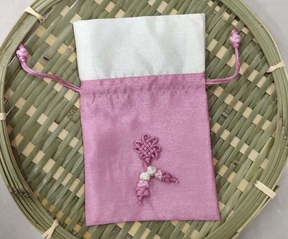 กระเป๋าเกาหลี กระเป๋าผ้าเกาหลี ถุงผ้าใส่ของสไตล์เกาหลี 한국 전통 복주머니 한국 컬러 스트립 복주머니 선물