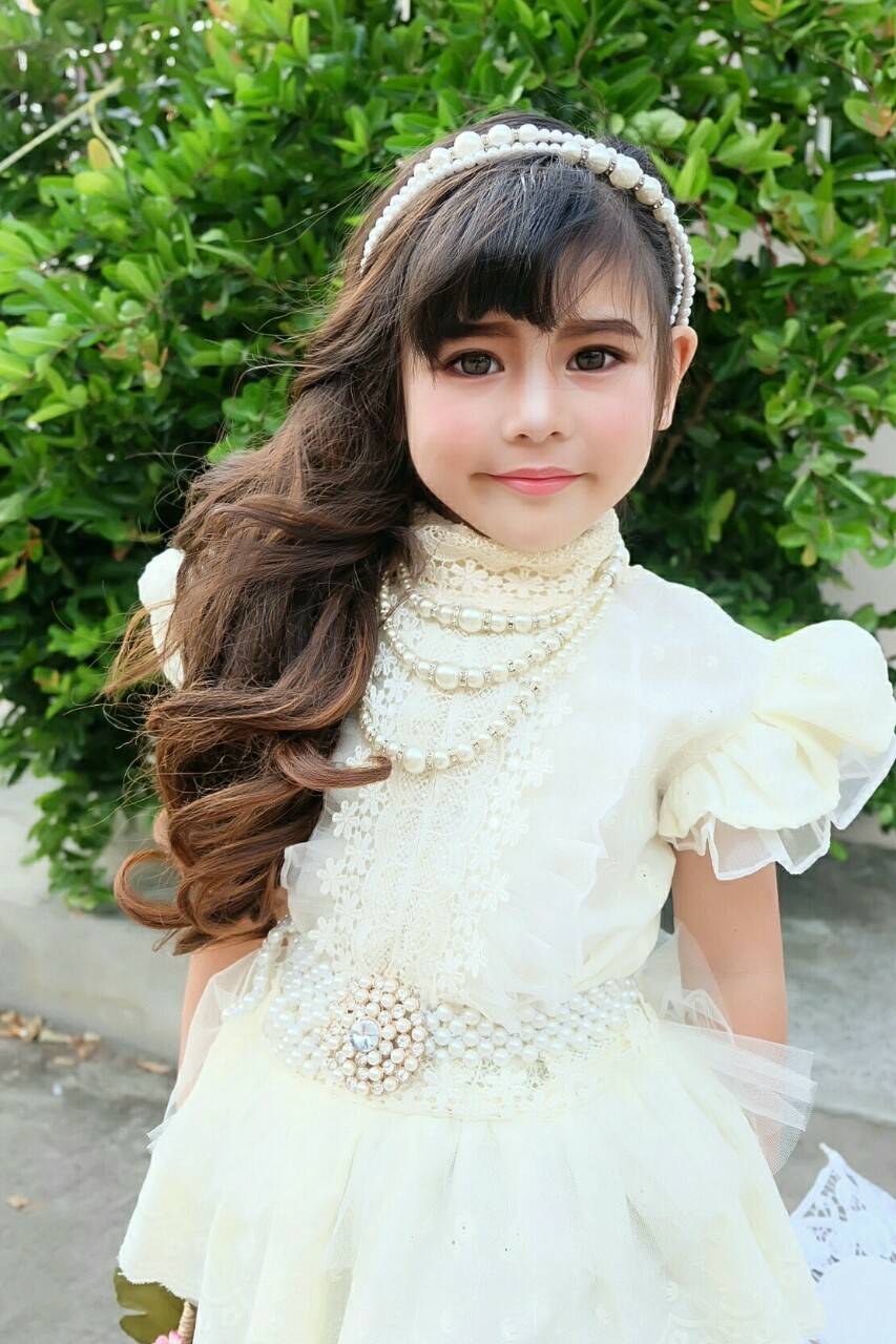 ชุดไทยเด็กหญิง เสื้อลูกไม้กับโจง