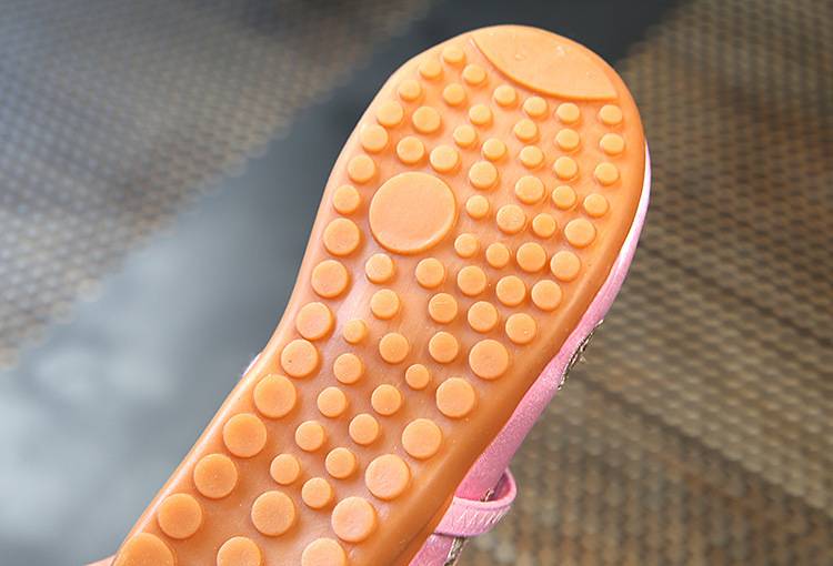 รองเท้าเด็กหญิงสไตล์จีน ลายกระดุมหน้า