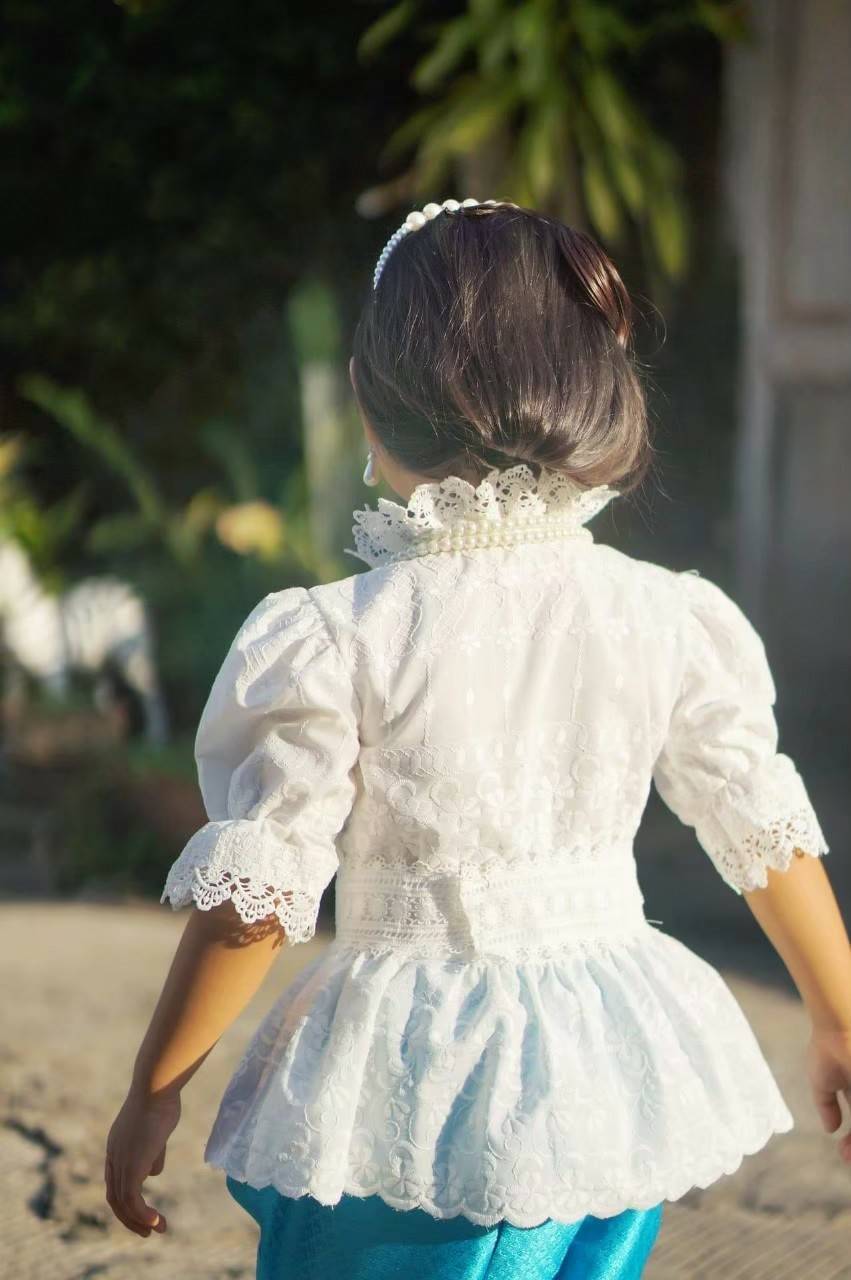 ชุดไทยเด็กหญิง รุ่นละอองฟ้า