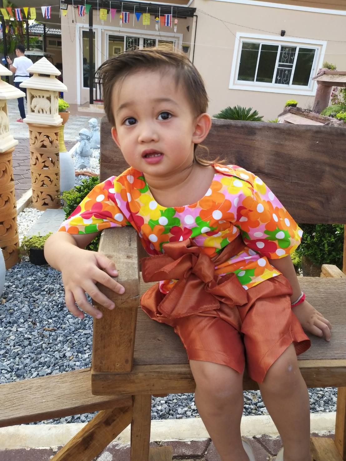 ชุดไทยเด็กชายลายดอก